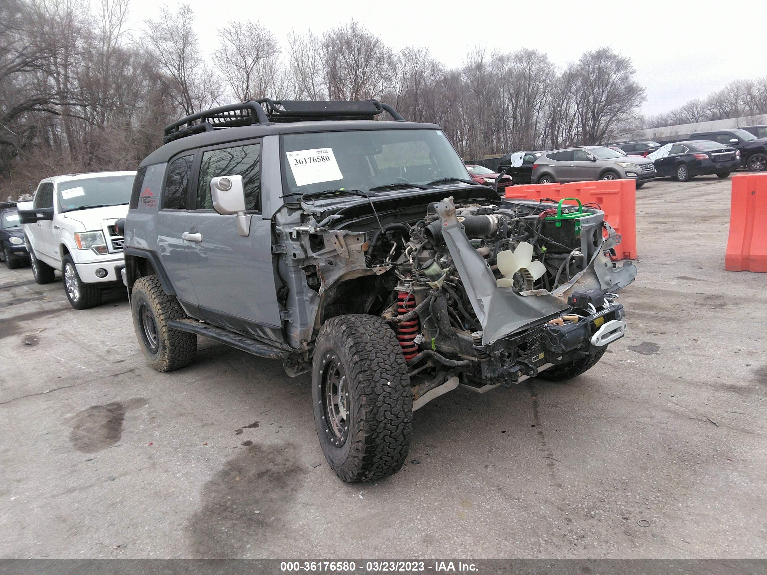 TOYOTA FJ CRUISER 2014 jtebu4bf0ek204004