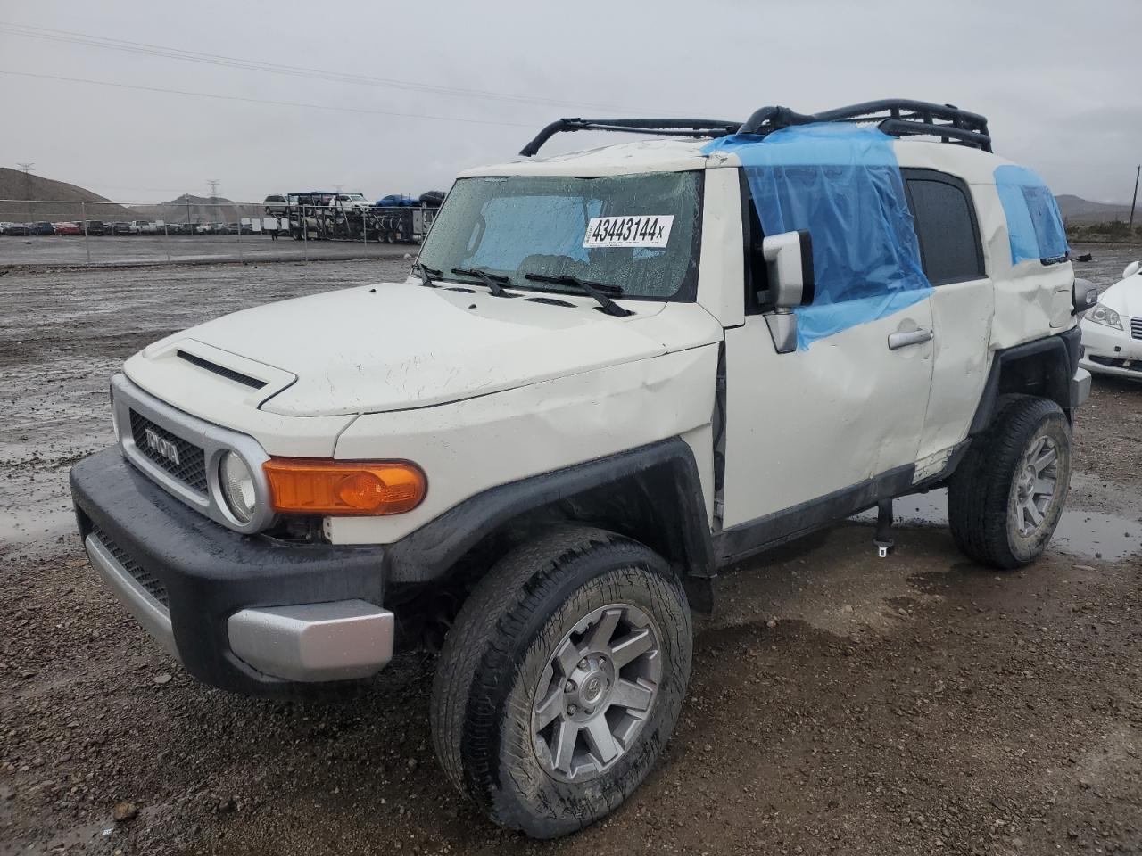 TOYOTA FJ CRUISER 2014 jtebu4bf1ek181400