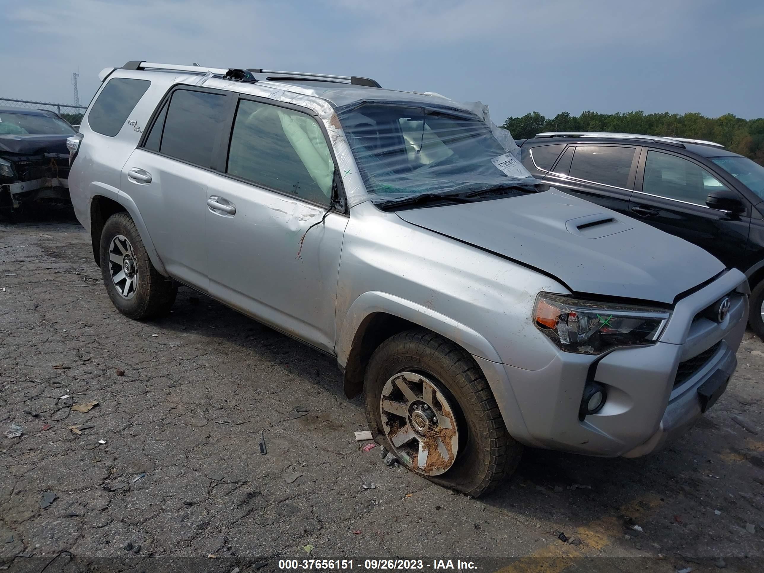 TOYOTA 4RUNNER 2018 jtebu5jr5j5585942