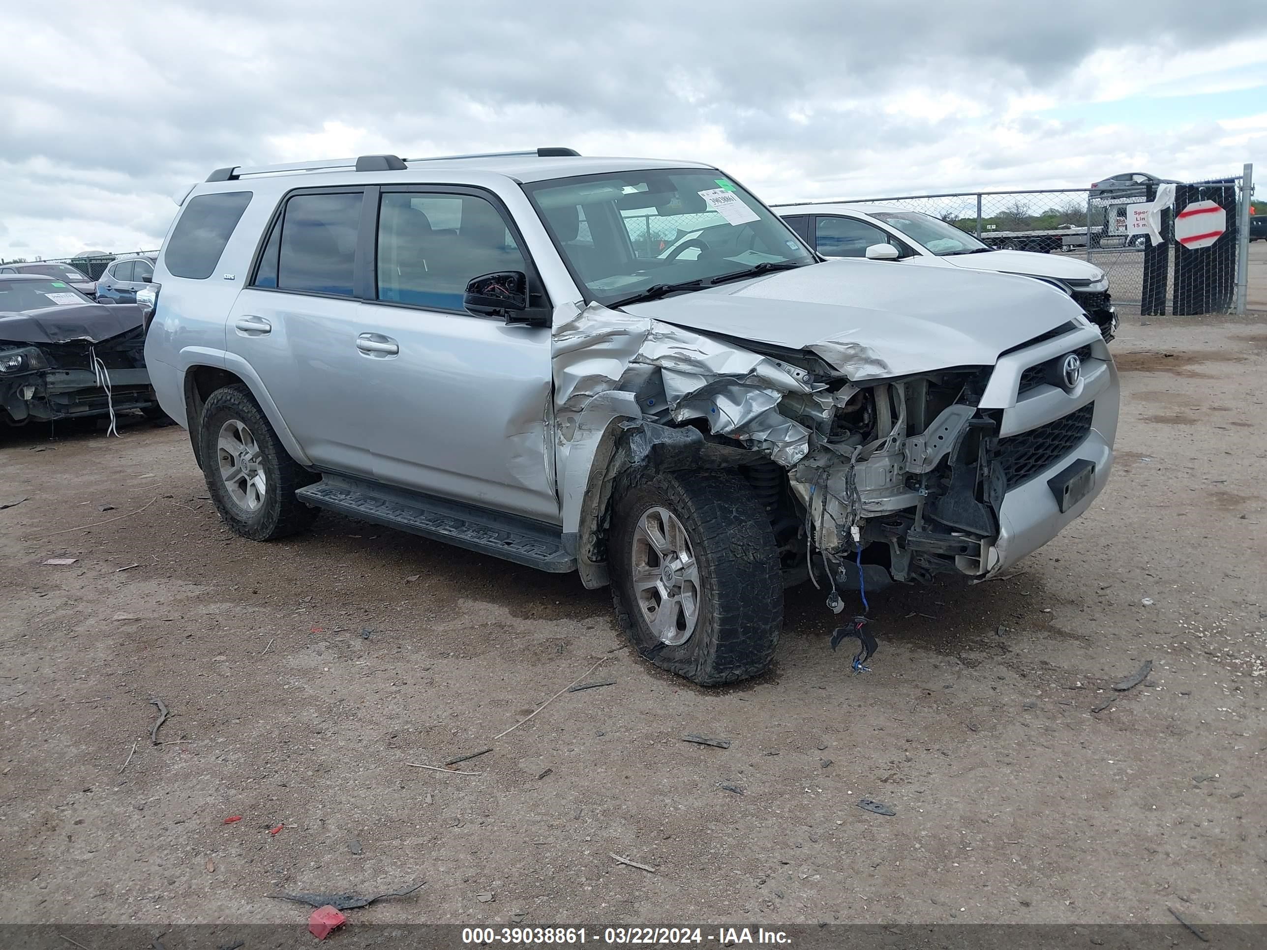 TOYOTA 4RUNNER 2019 jtebu5jr6k5640383