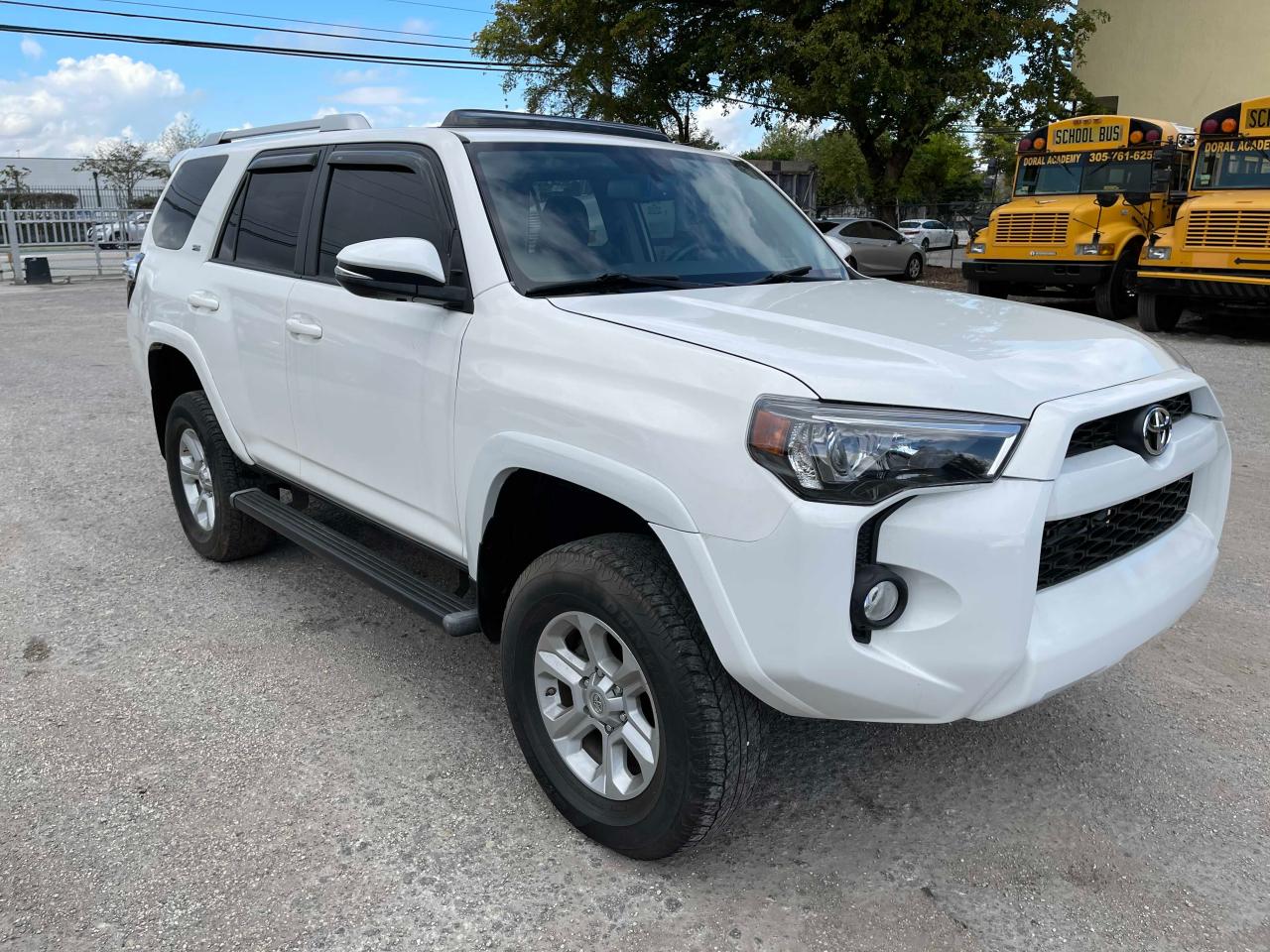 TOYOTA 4RUNNER SR 2018 jtebu5jr8j5491506