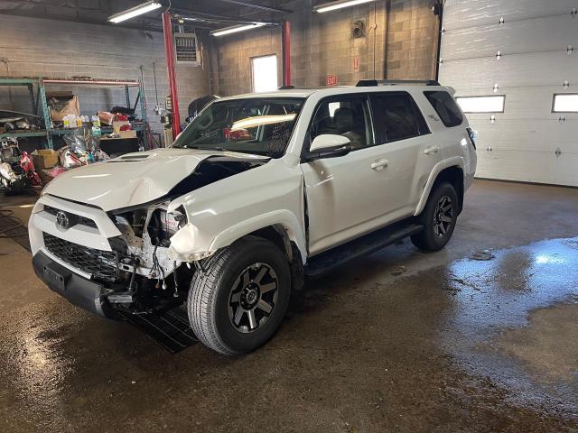 TOYOTA 4RUNNER SR 2018 jtebu5jr8j5507526