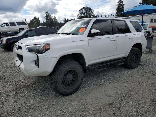 TOYOTA 4RUNNER SR 2018 jtebu5jr8j5539022