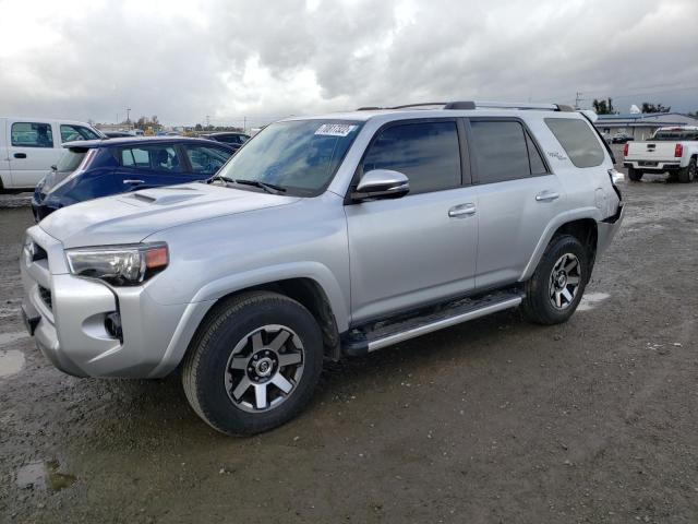 TOYOTA 4RUNNER SR 2018 jtebu5jr8j5545354