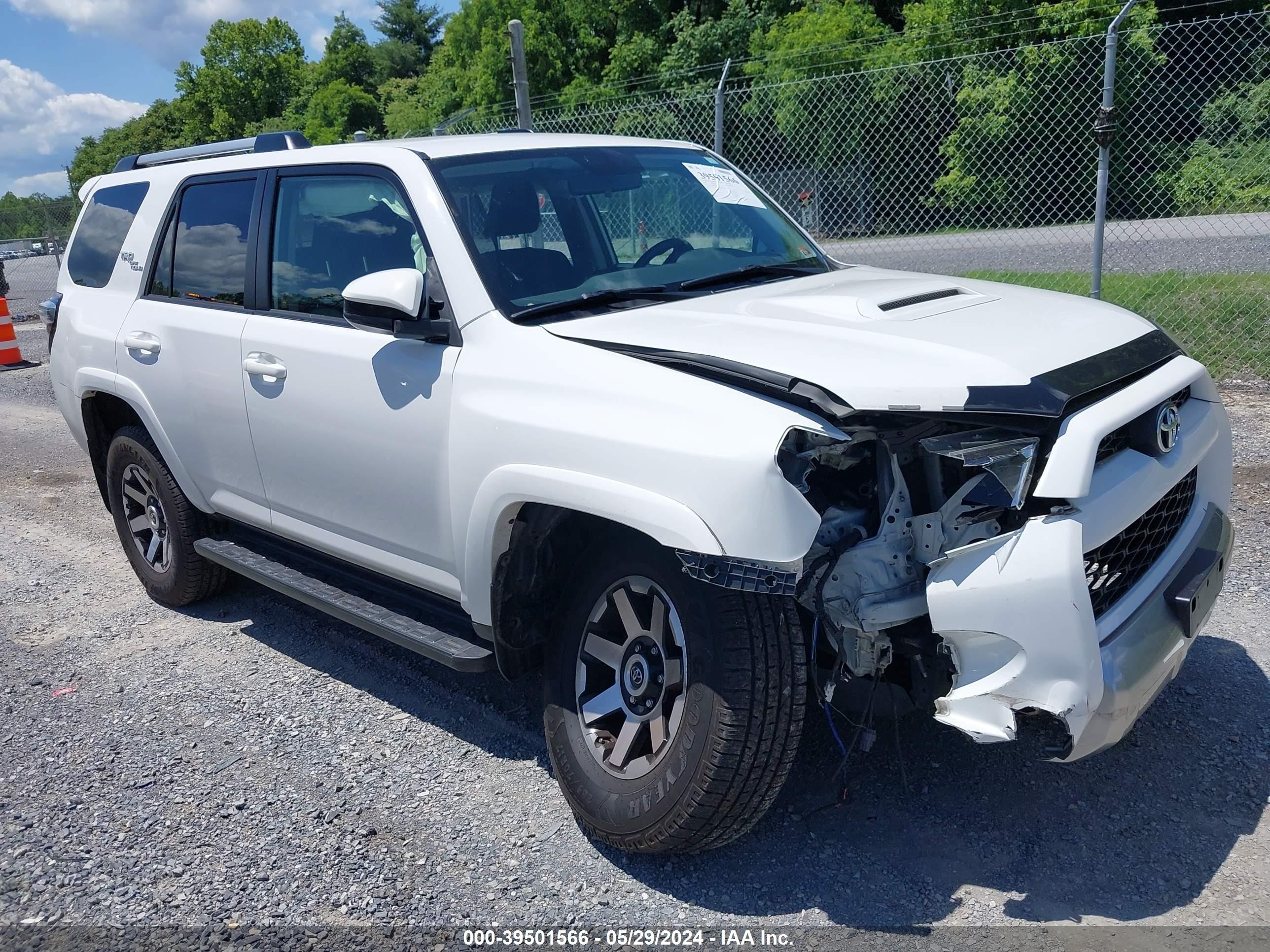 TOYOTA 4RUNNER 2018 jtebu5jr9j5586771