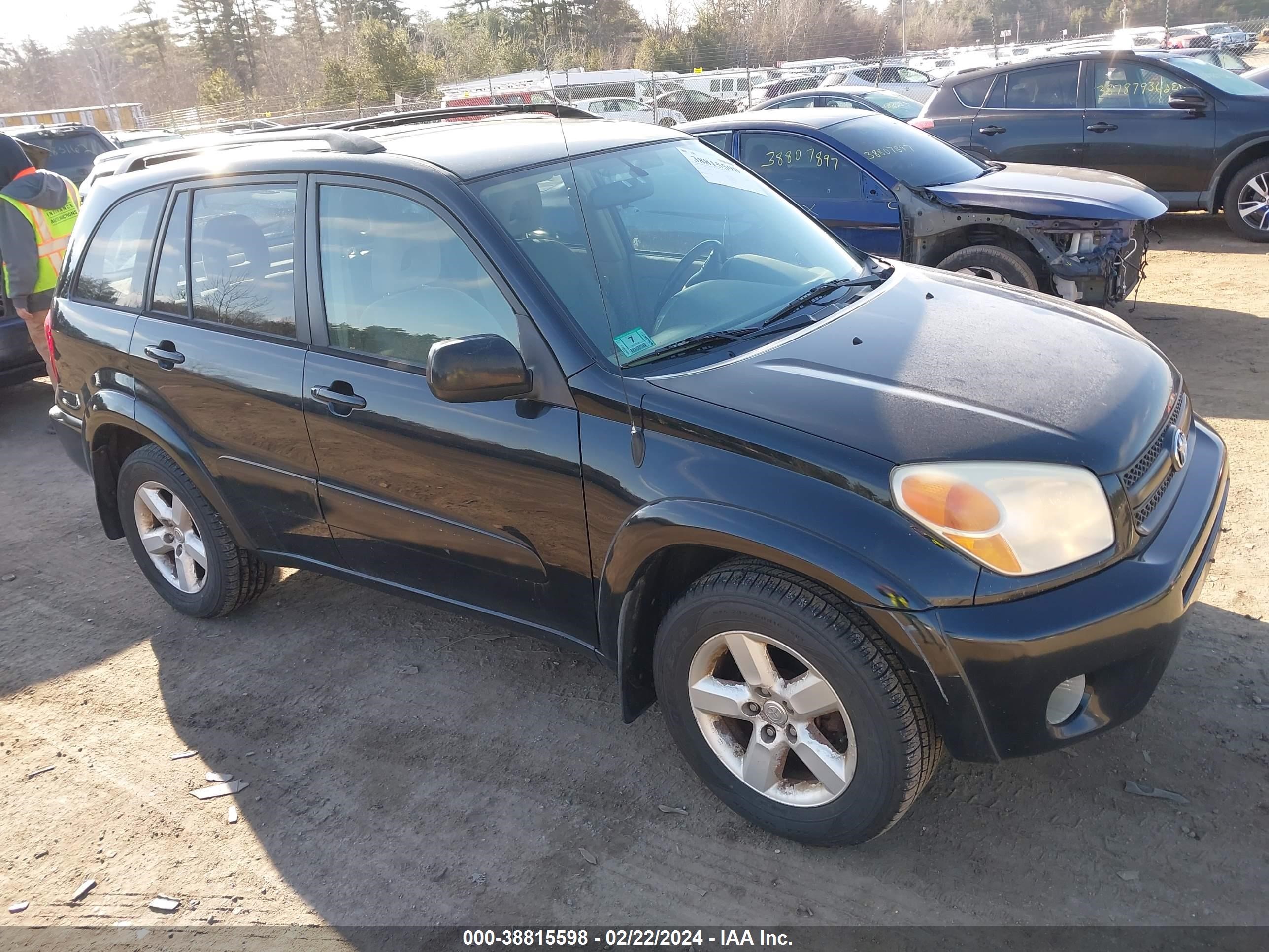 TOYOTA RAV 4 2004 jtehd20v046010704