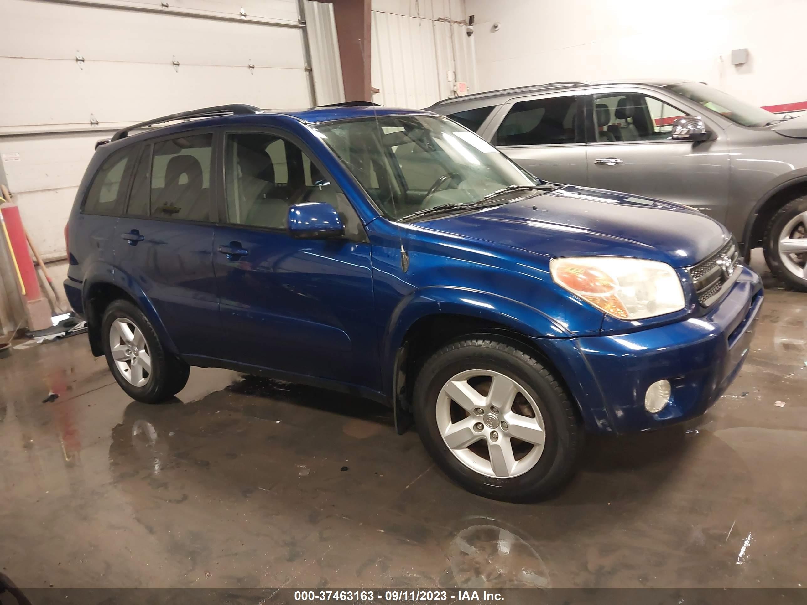 TOYOTA RAV 4 2004 jtehd20v146017094