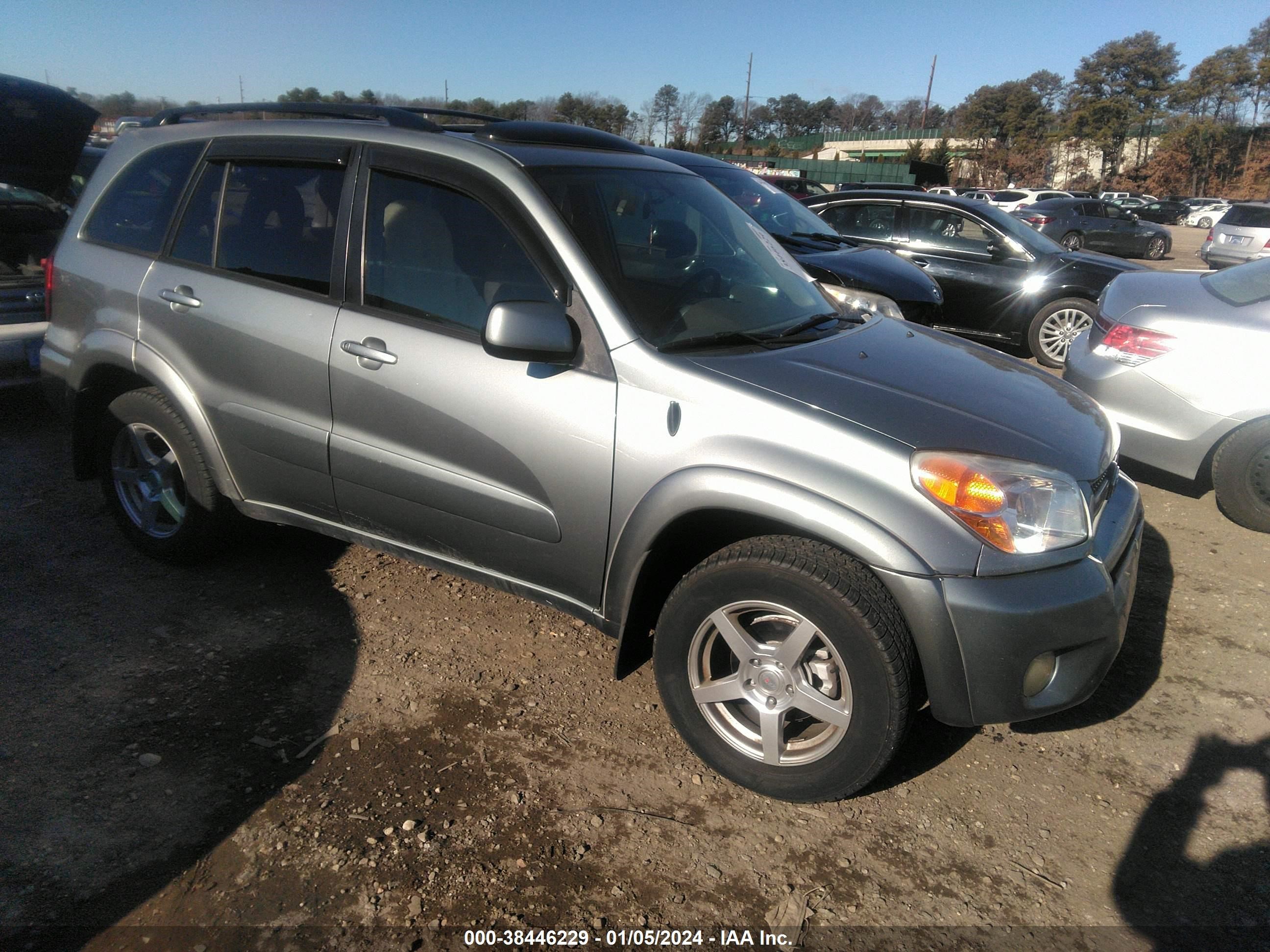 TOYOTA RAV 4 2005 jtehd20v550051673