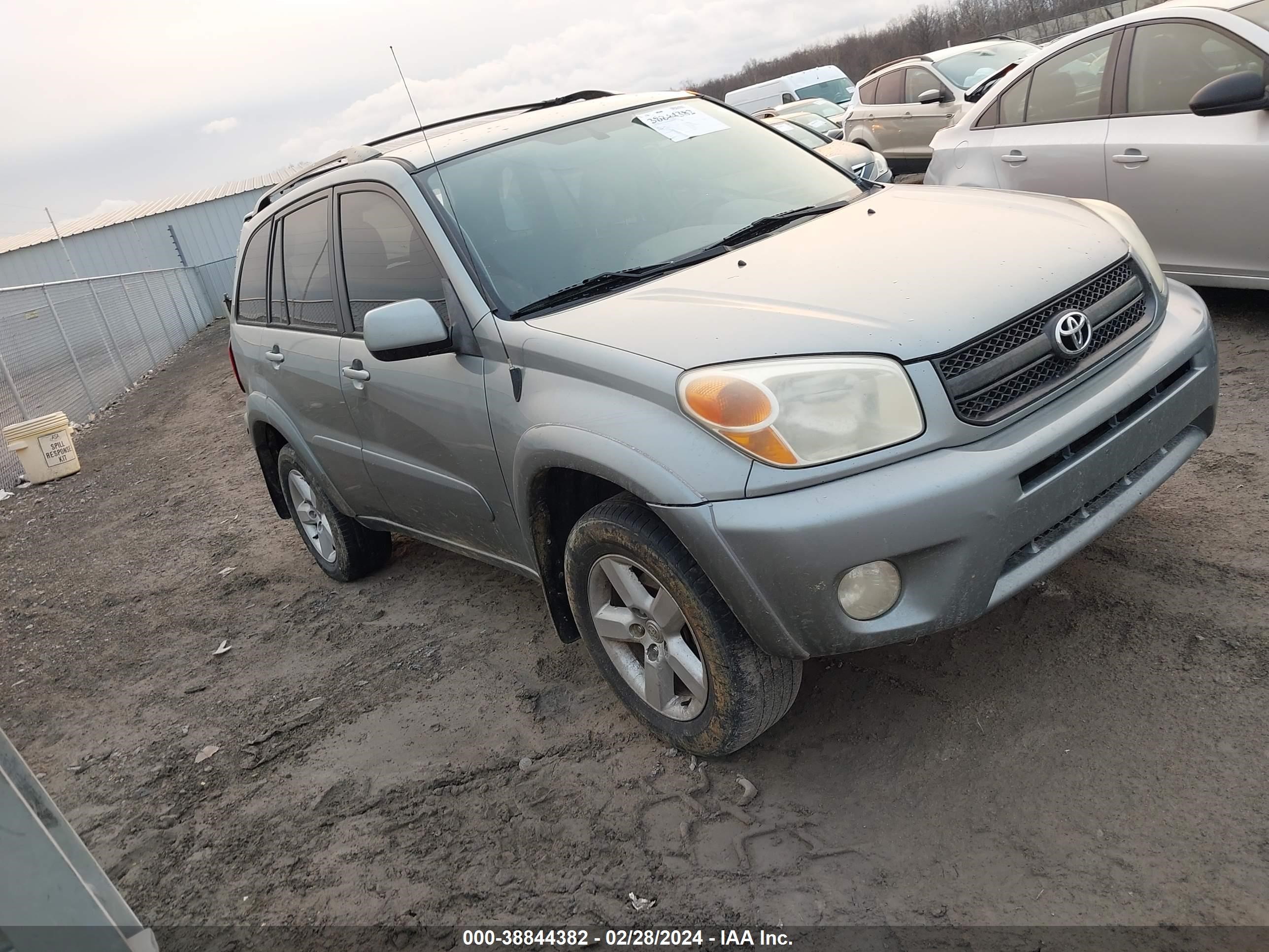 TOYOTA RAV 4 2005 jtehd20v550063760