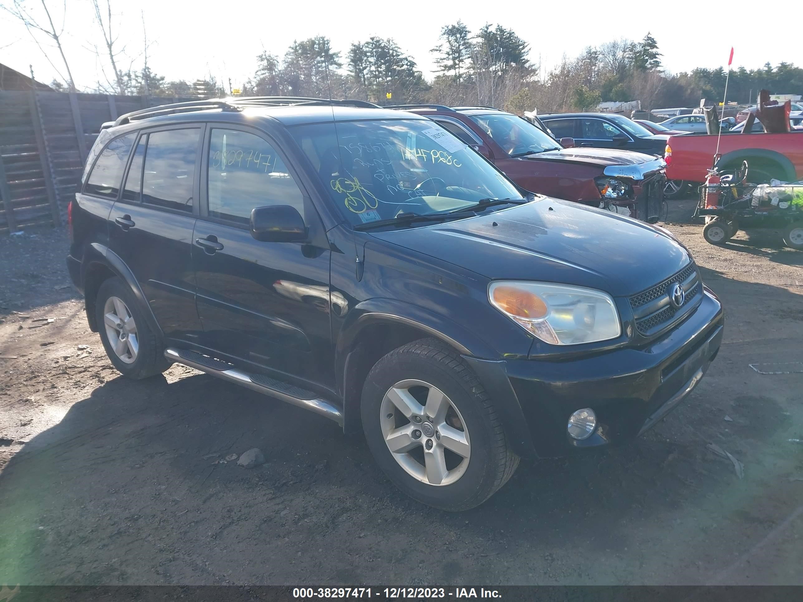 TOYOTA RAV 4 2004 jtehd20v646002624