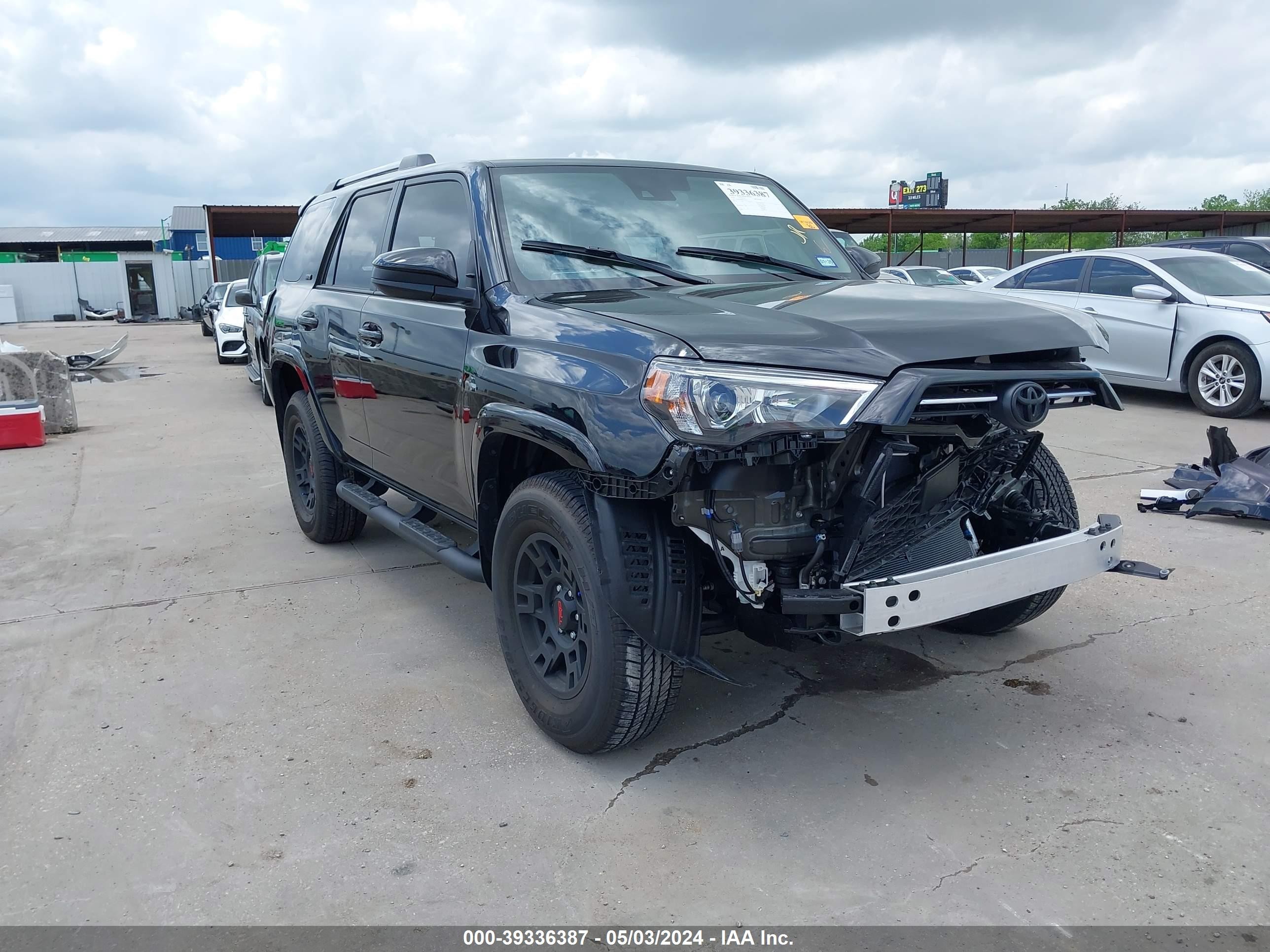 TOYOTA 4RUNNER 2024 jtemu5jr5r6239050