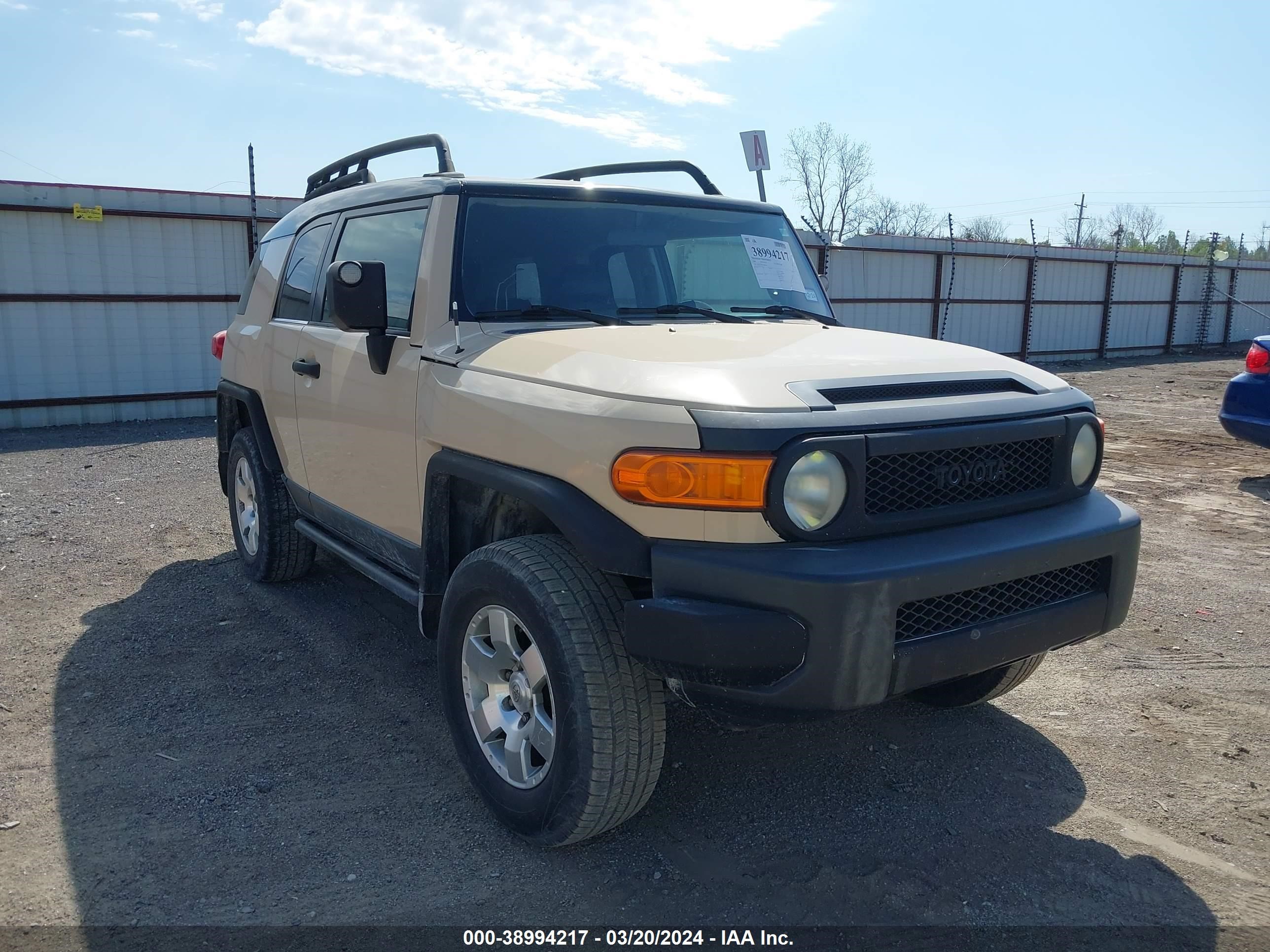 TOYOTA FJ CRUISER 2007 jtezu11f270003914