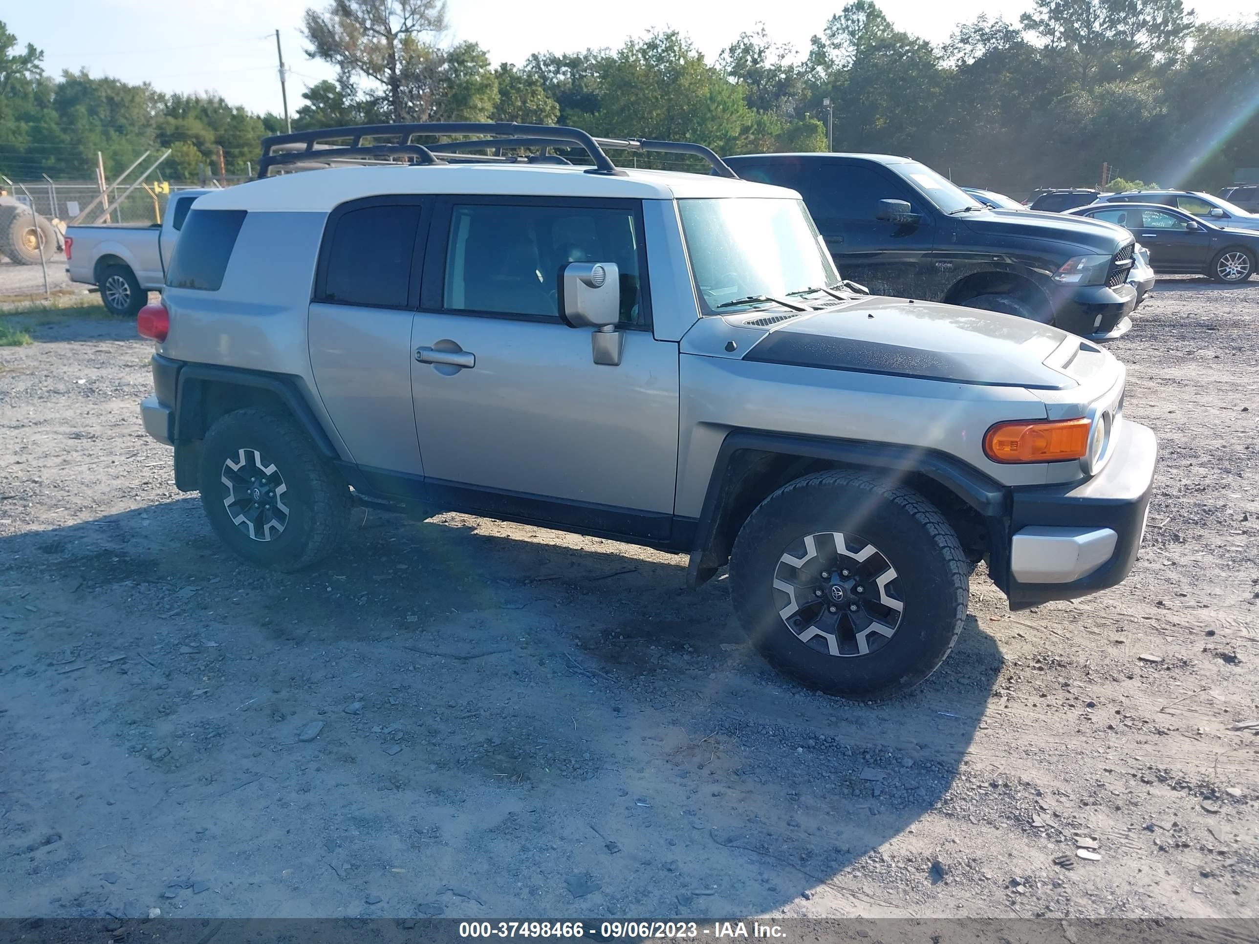 TOYOTA FJ CRUISER 2009 jtezu11f69k008380