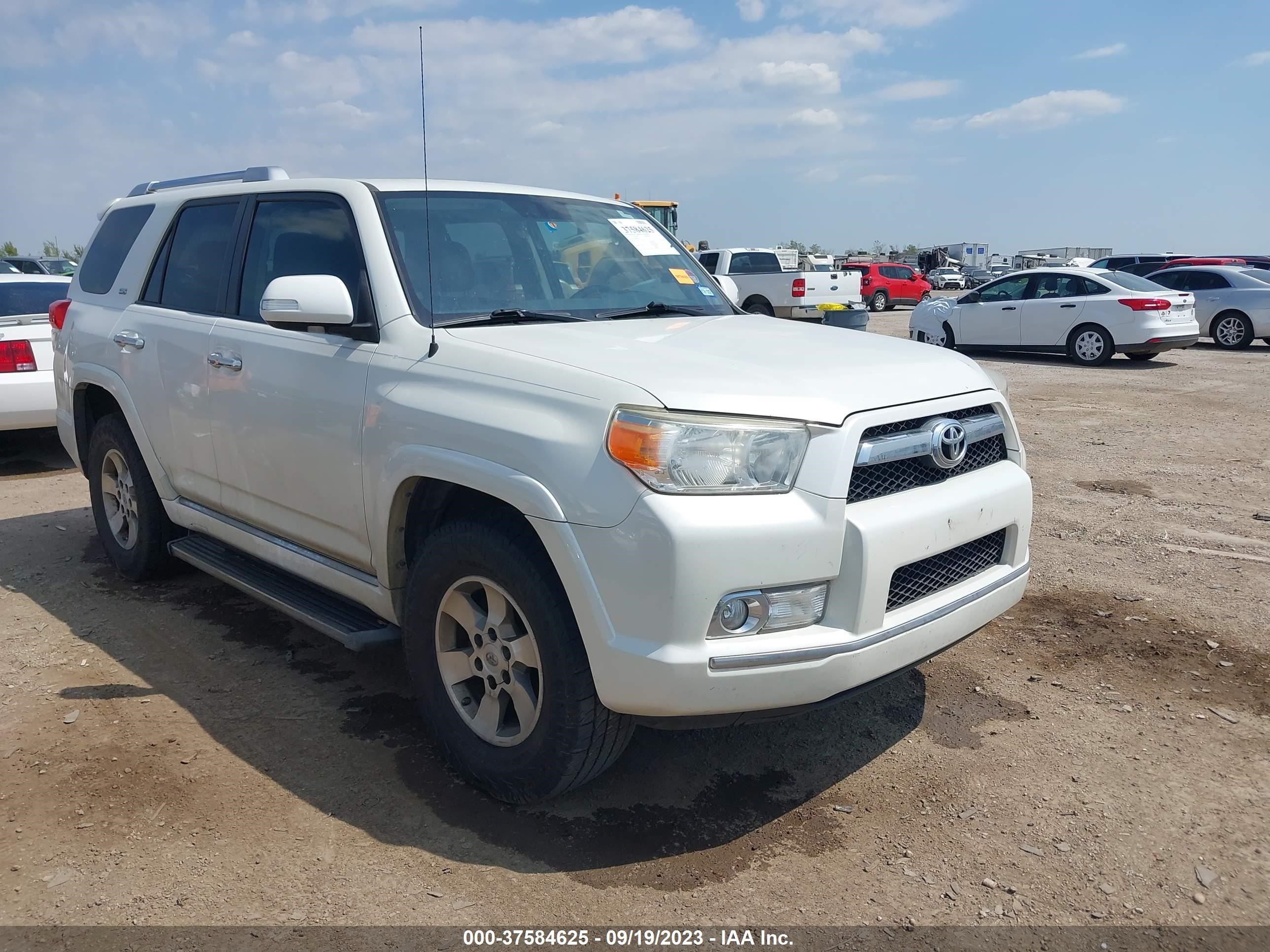 TOYOTA 4RUNNER 2011 jtezu5jr5b5021627