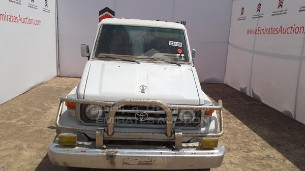 TOYOTA LAND CRUISER PICKUP 2001 jtflj73j416005473