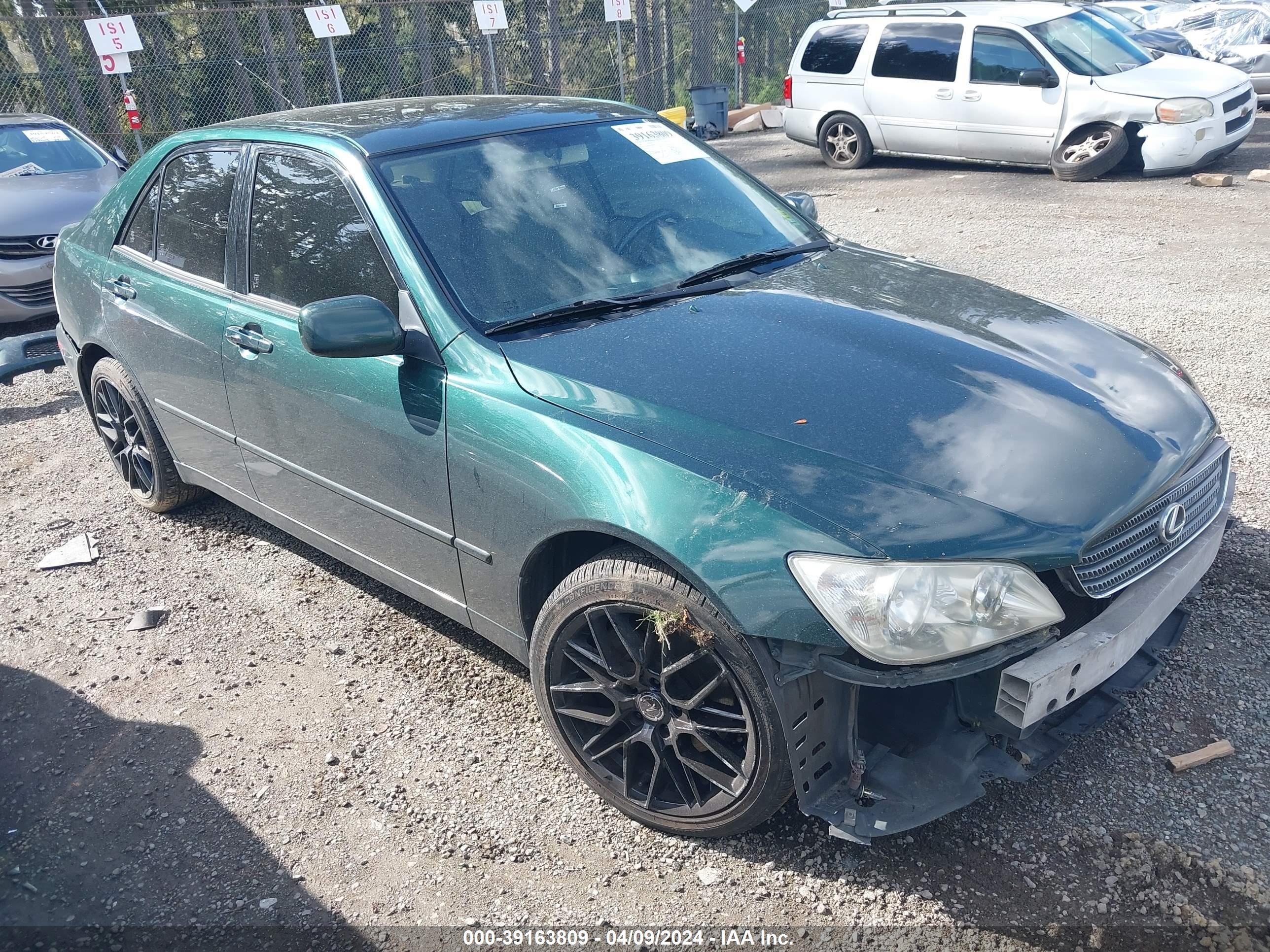 LEXUS IS 2001 jthbd182310004231