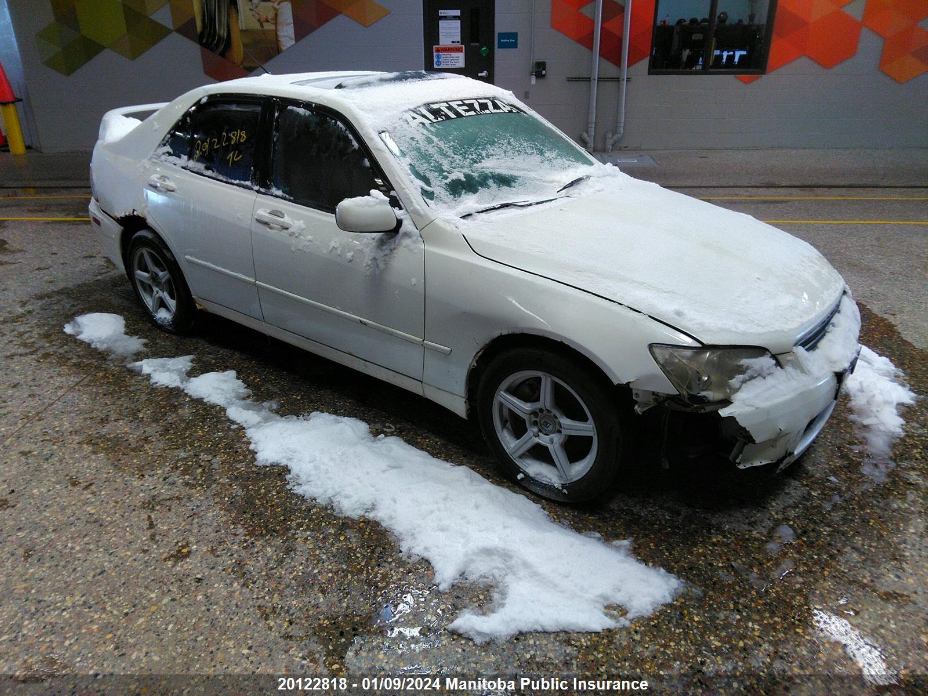 LEXUS IS 2001 jthbd182310005539