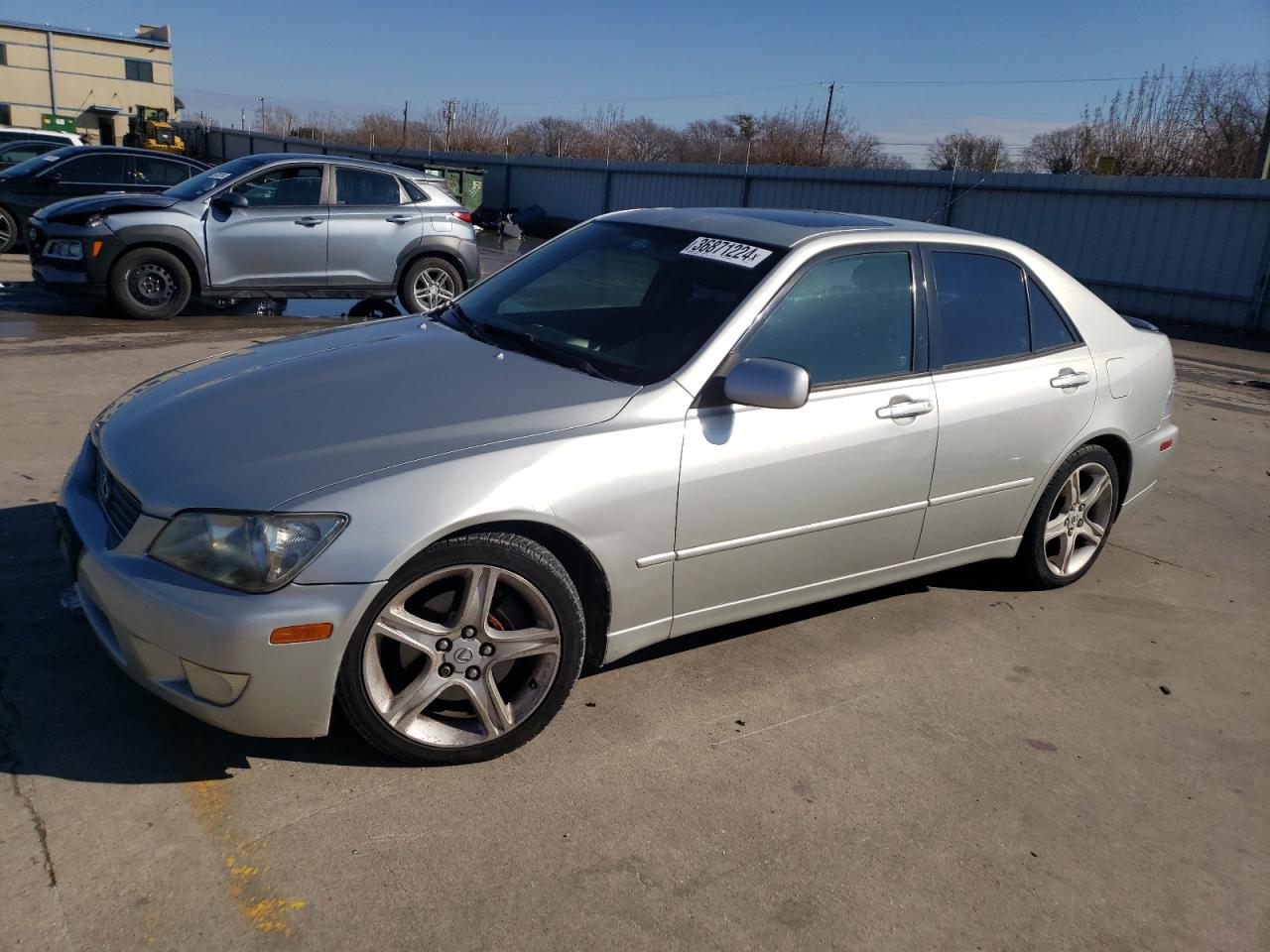 LEXUS IS 2001 jthbd182810027729