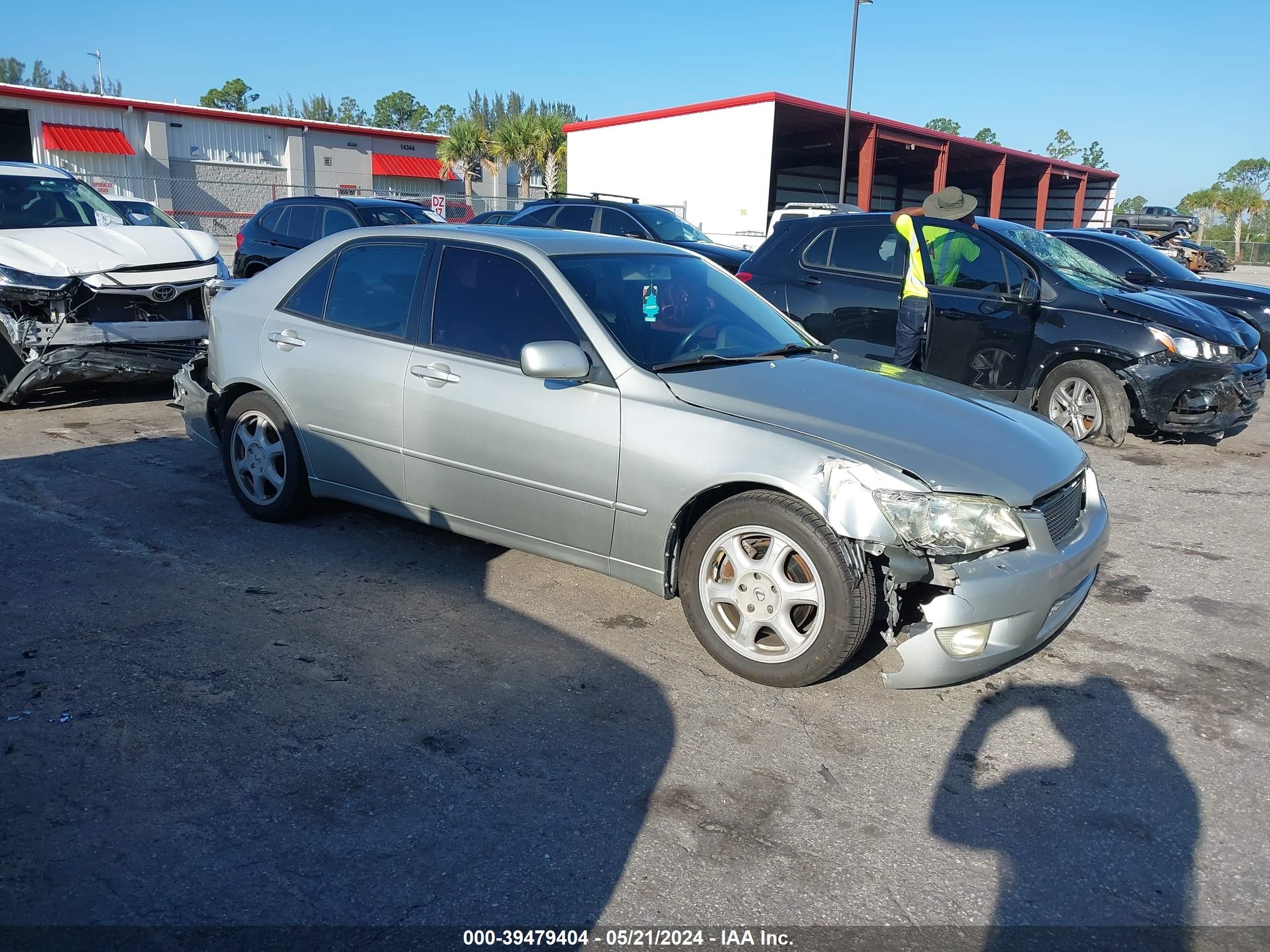 LEXUS IS 2001 jthbd182910007862