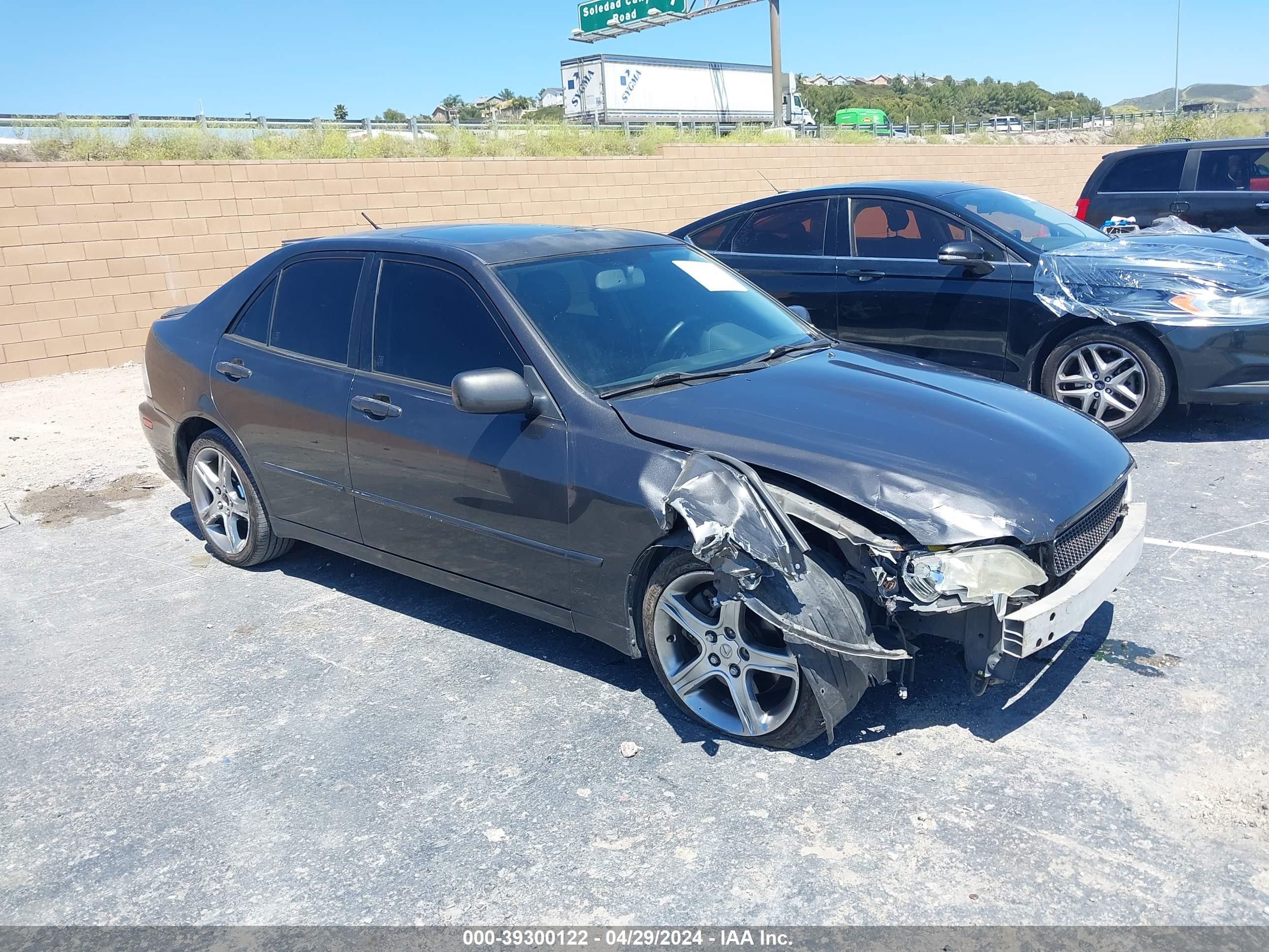 LEXUS IS 2004 jthbd192140081814