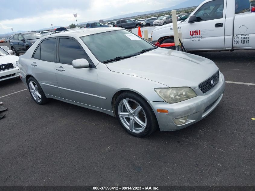 LEXUS IS 2003 jthbd192330070103