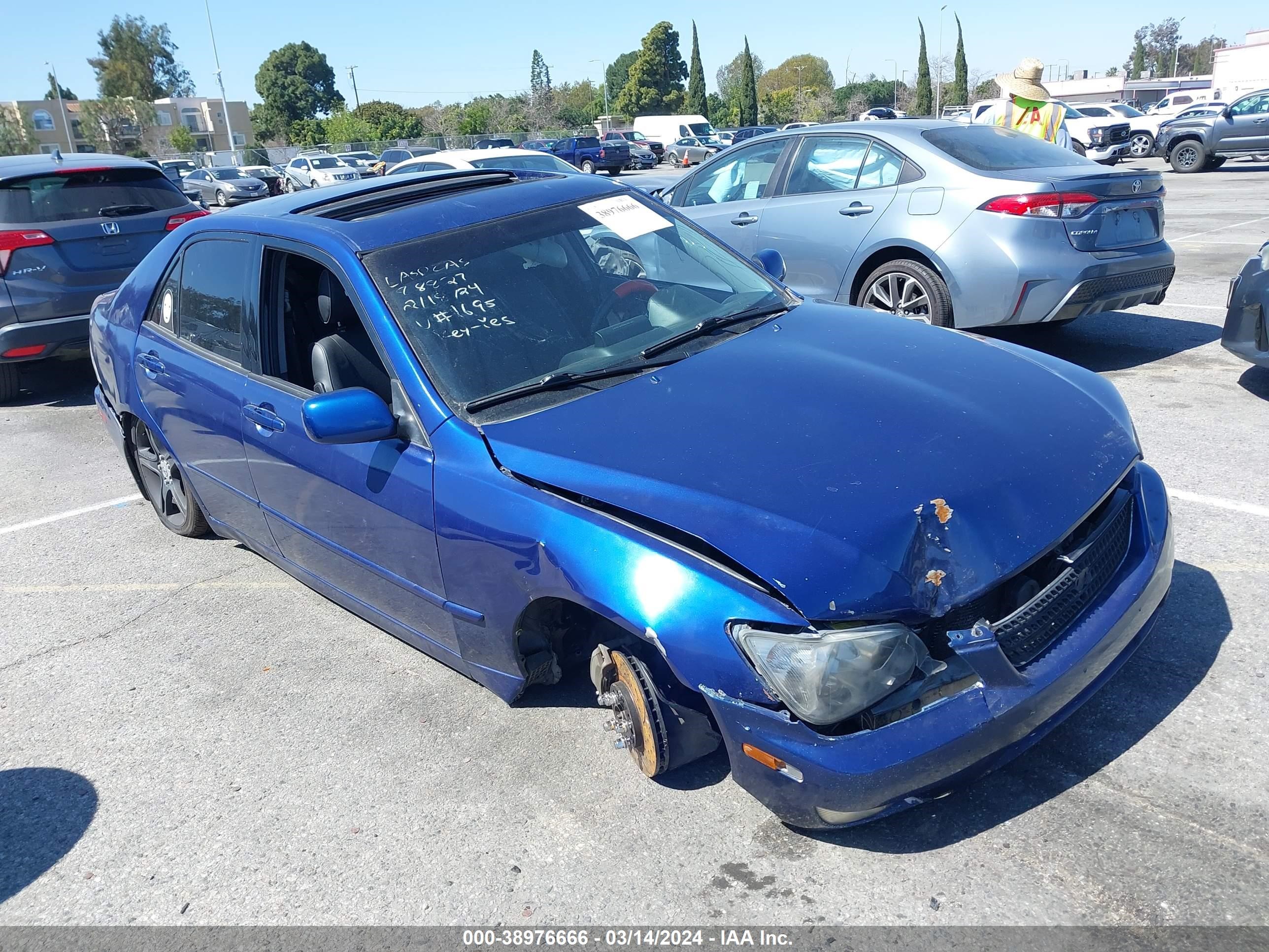 LEXUS IS 2003 jthbd192430071695