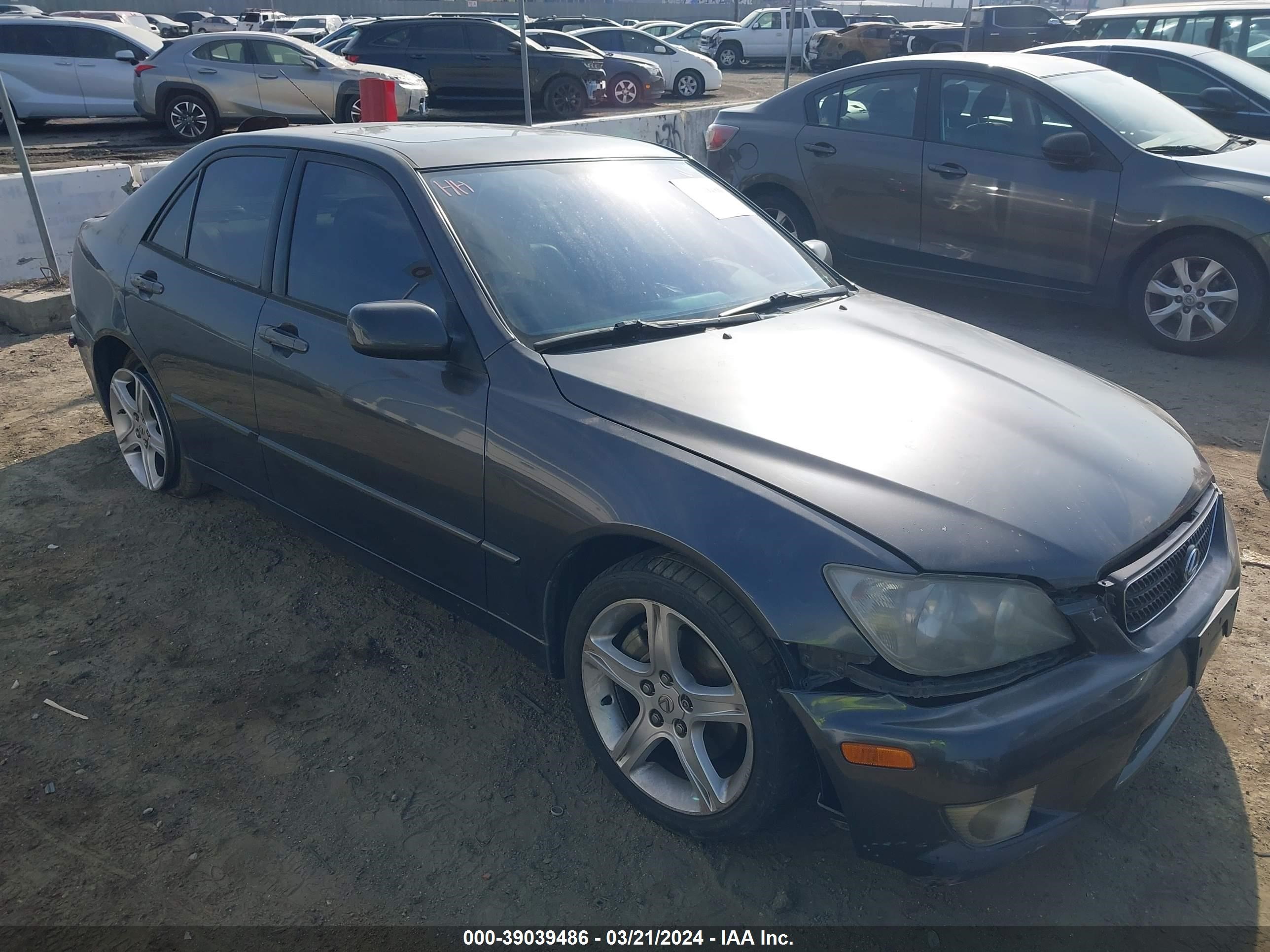 LEXUS IS 2004 jthbd192440093861