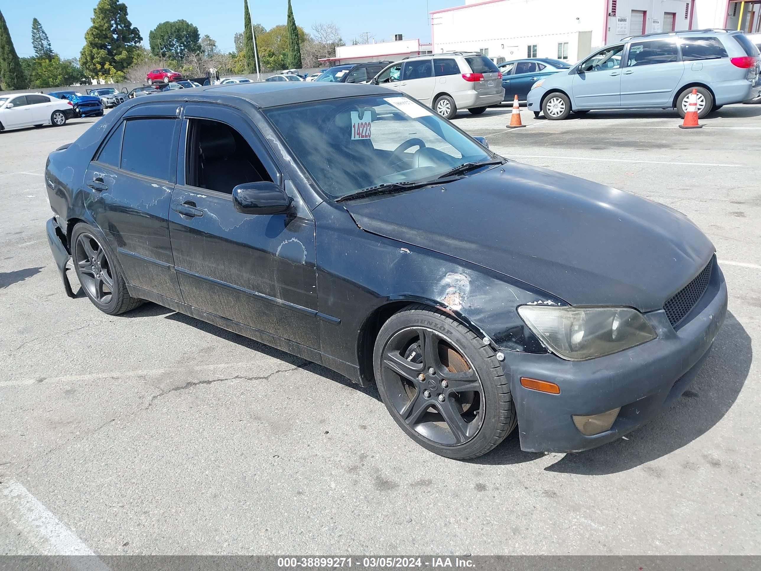 LEXUS IS 2003 jthbd192630068152