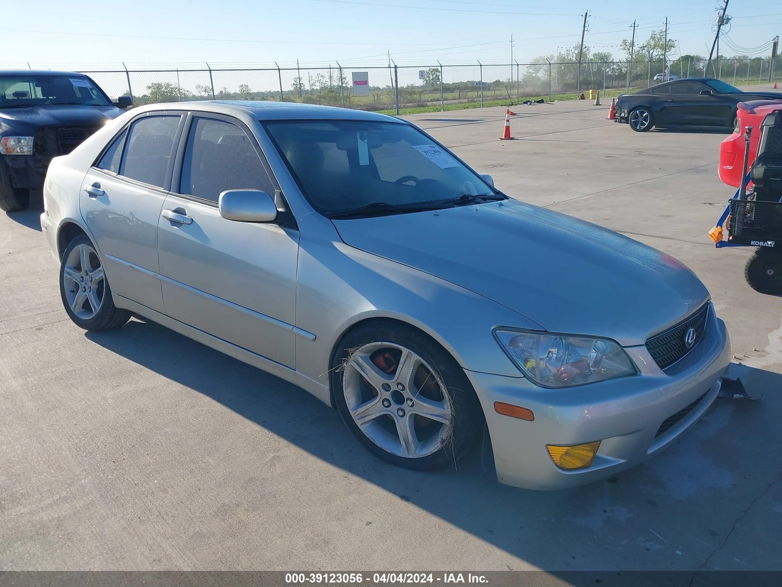 LEXUS IS 2002 jthbd192920062067