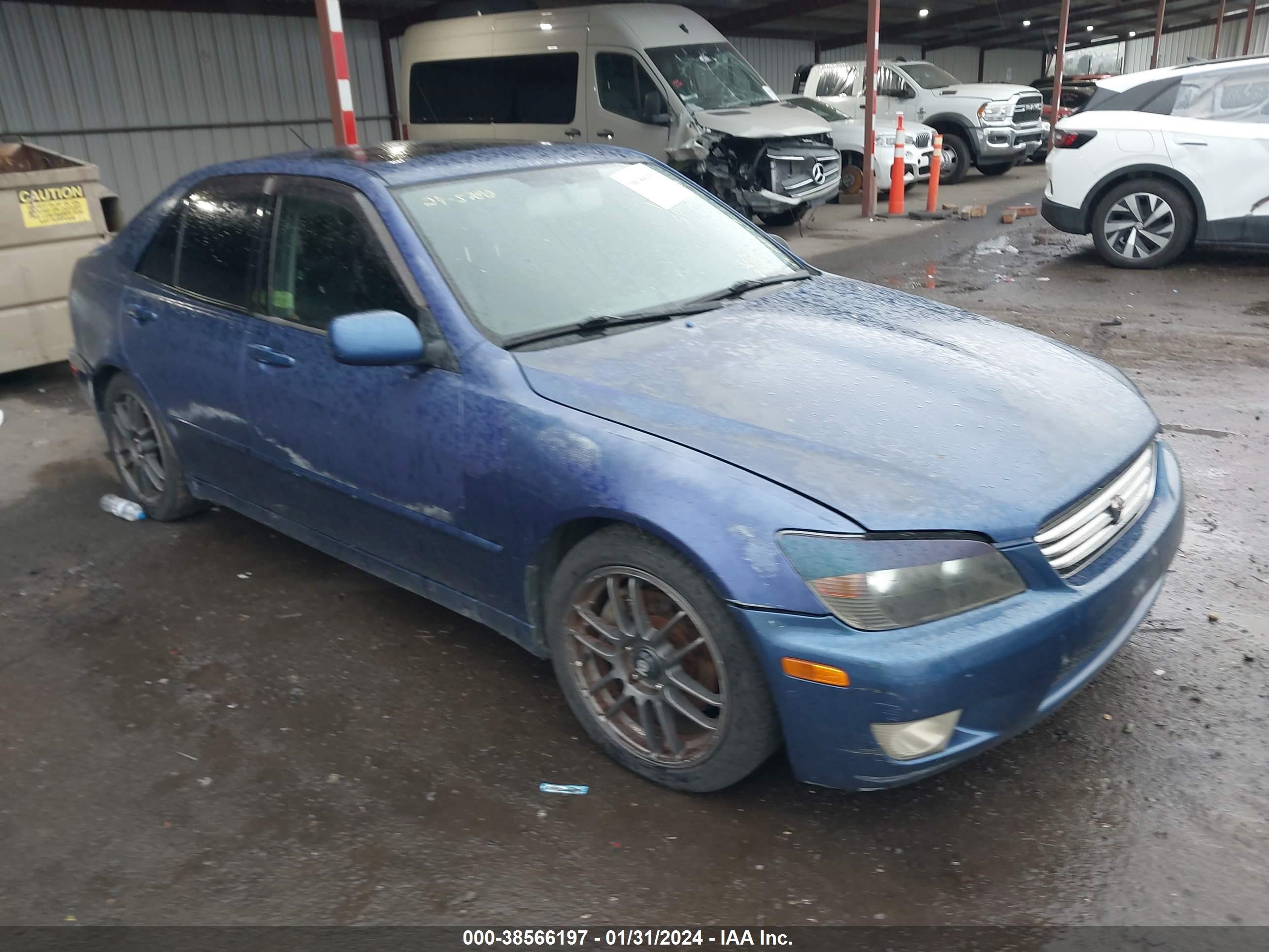 LEXUS IS 2002 jthbd192x20040613