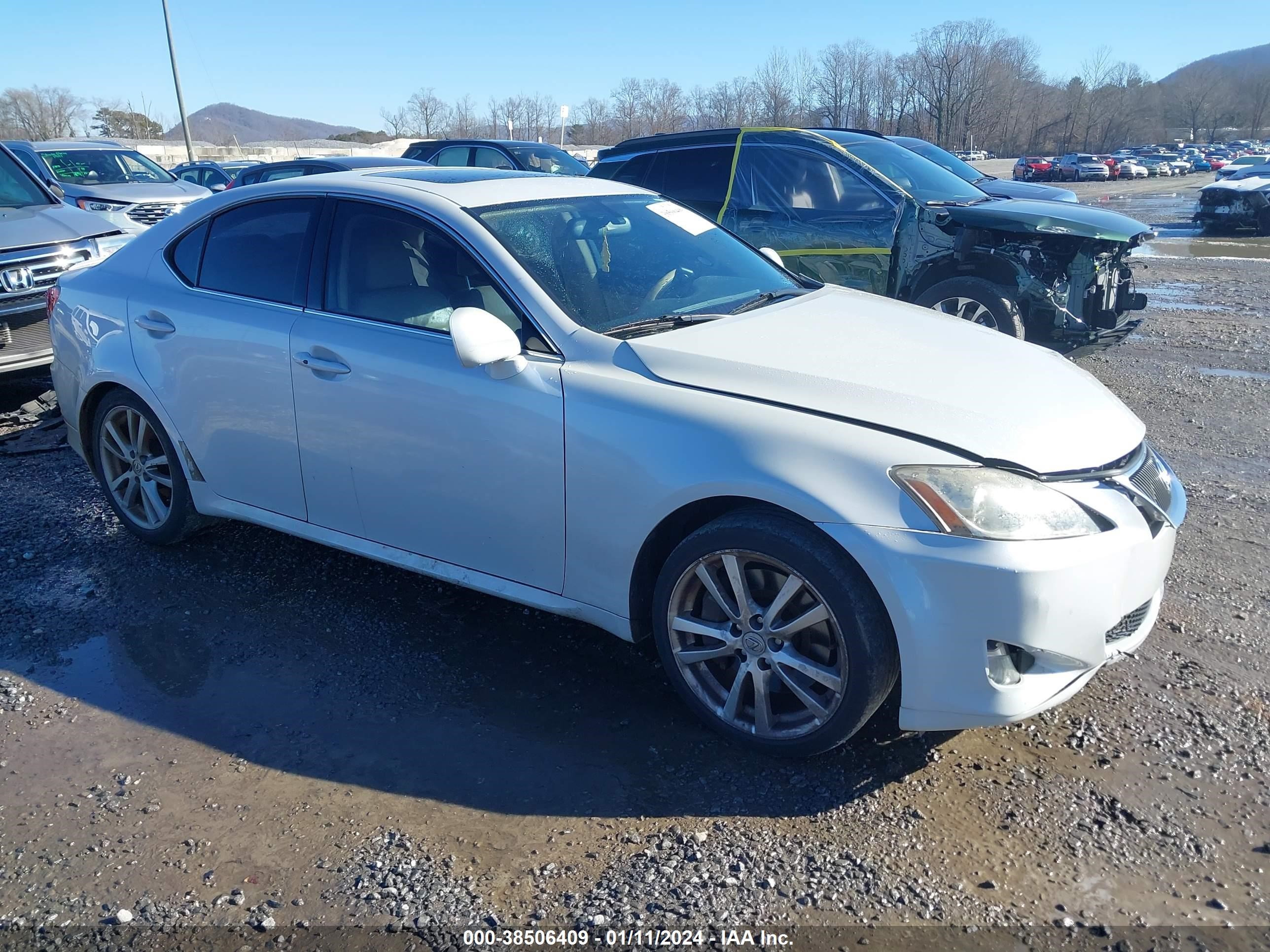 LEXUS IS 2006 jthbe262162002365