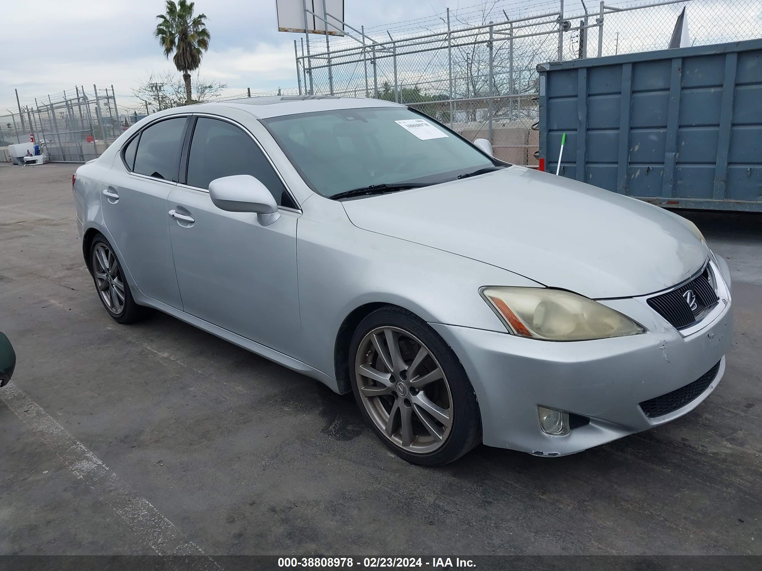 LEXUS IS 2008 jthbe262185017305