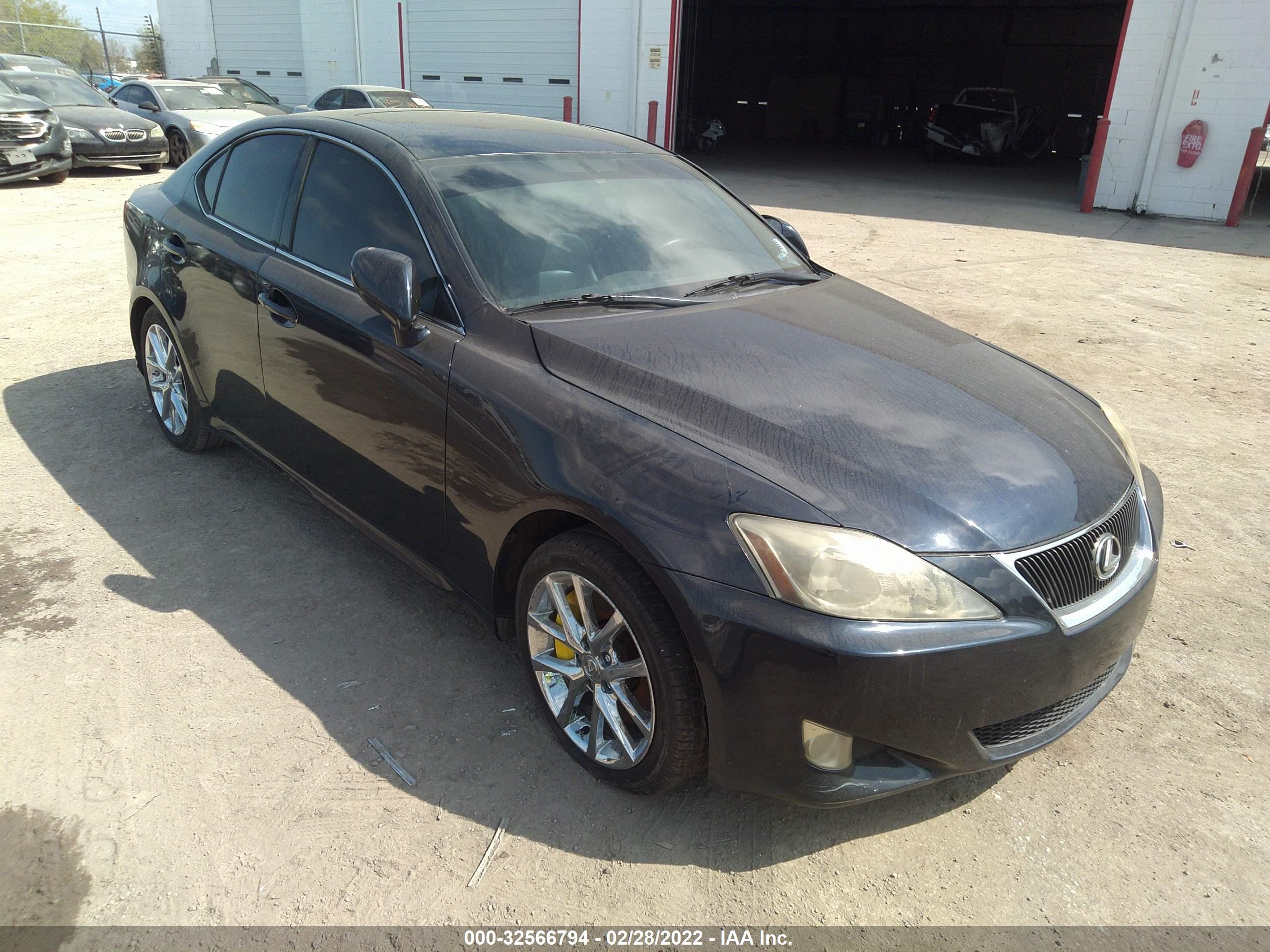 LEXUS IS 2006 jthbe262465002309