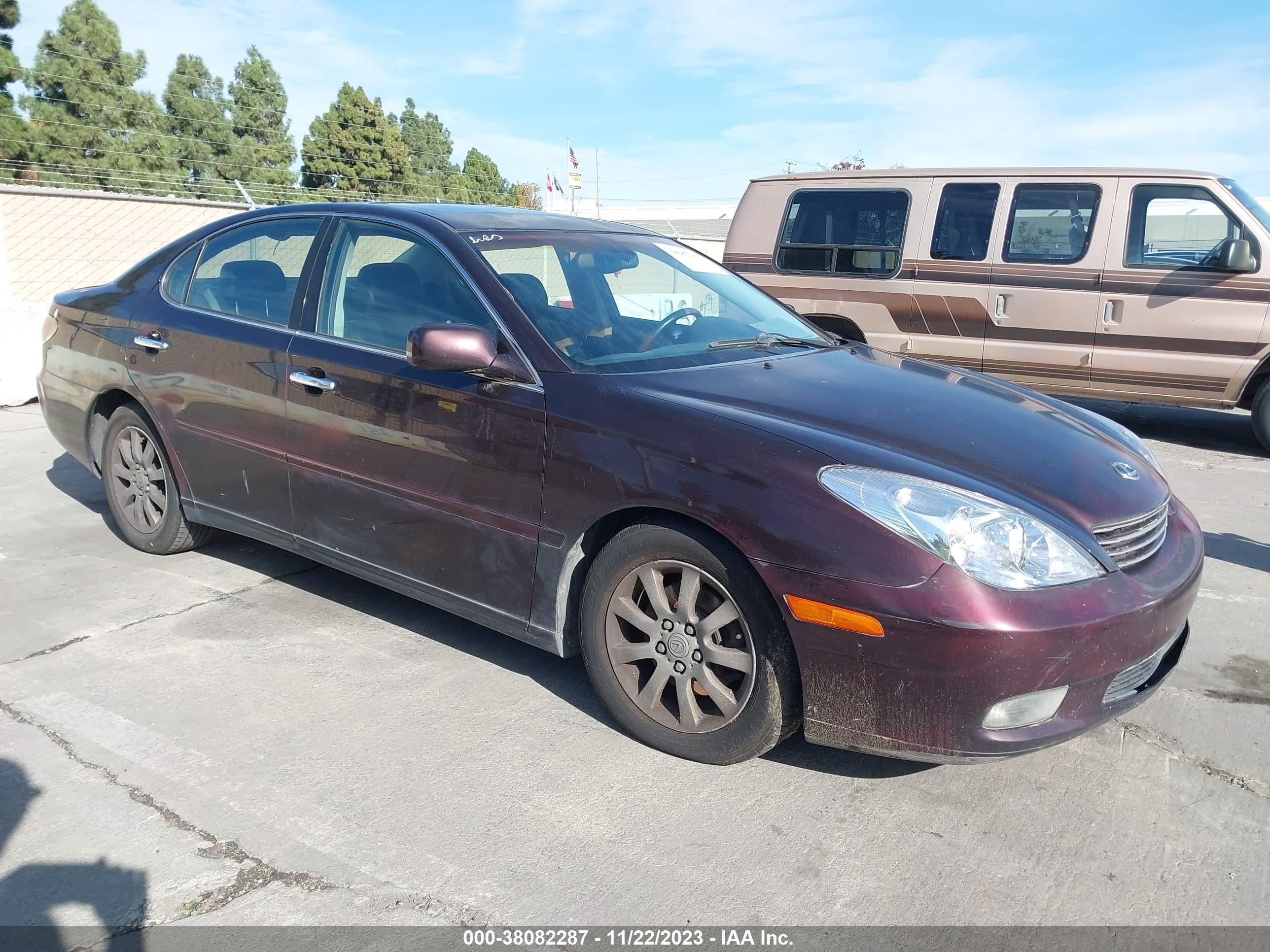 LEXUS ES 2003 jthbf30g830143545