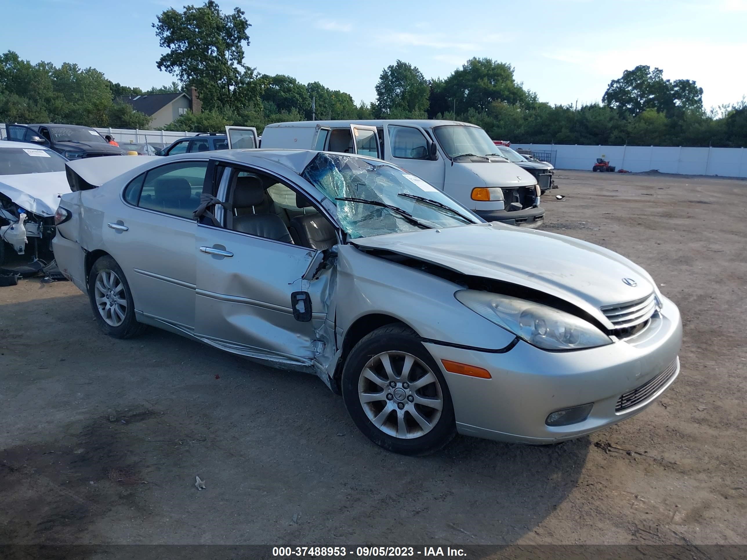 LEXUS ES 2003 jthbf30g835038748