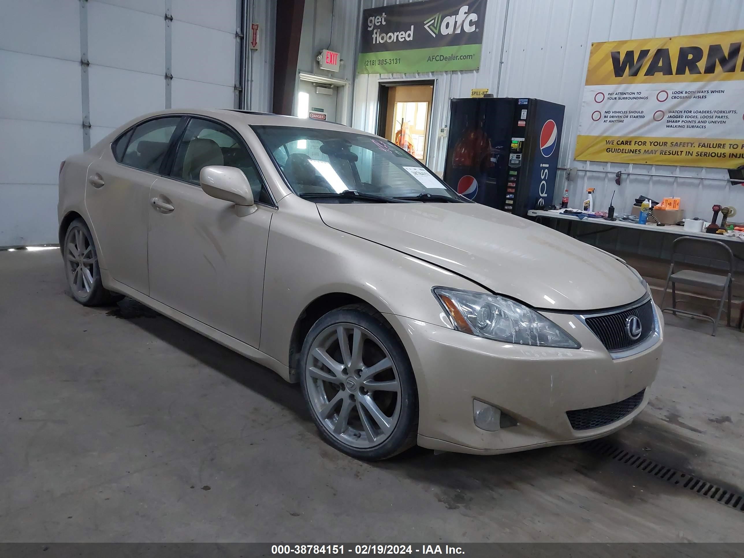 LEXUS IS 2008 jthbk262082073424