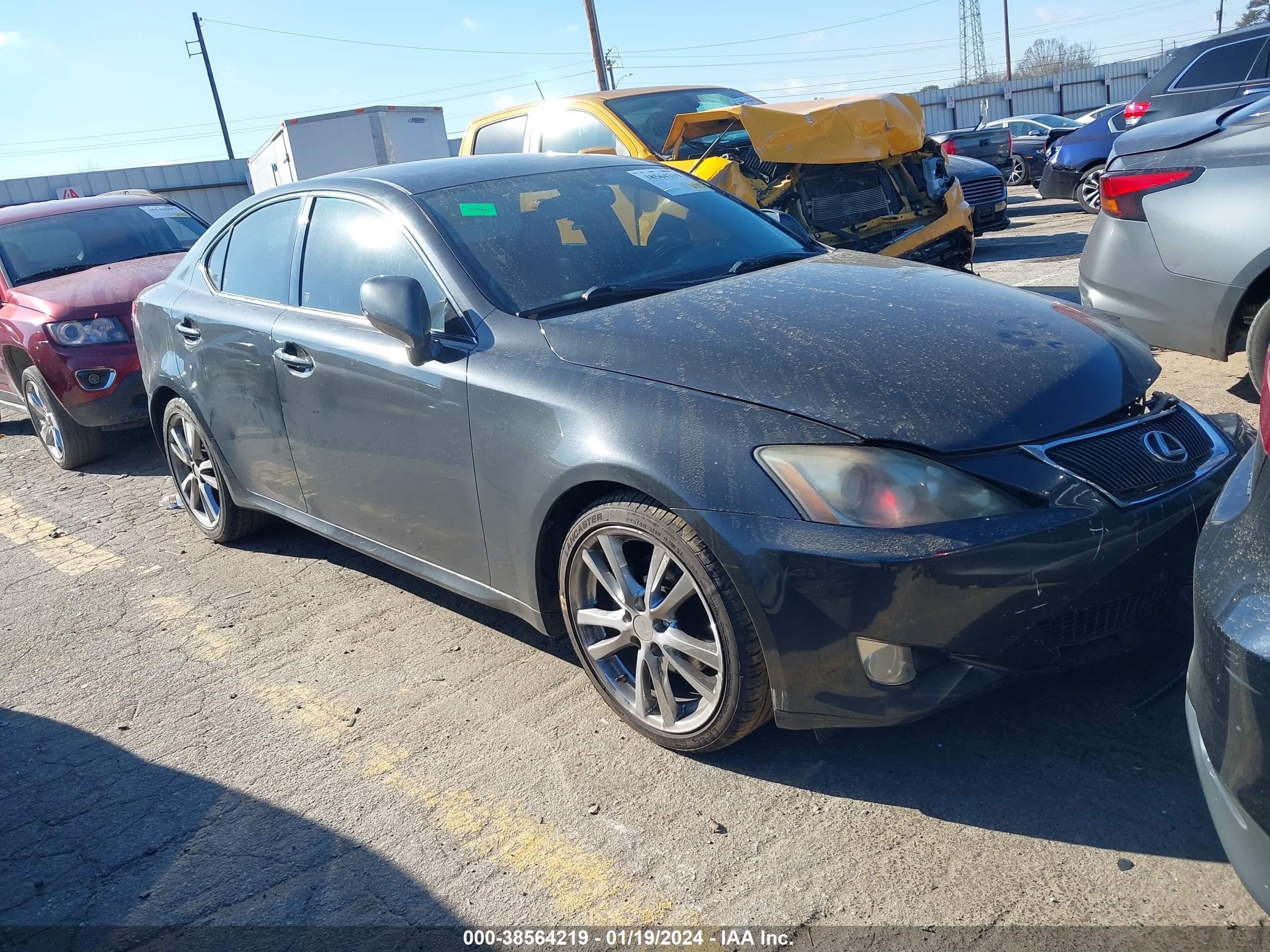 LEXUS IS 2008 jthbk262085051051