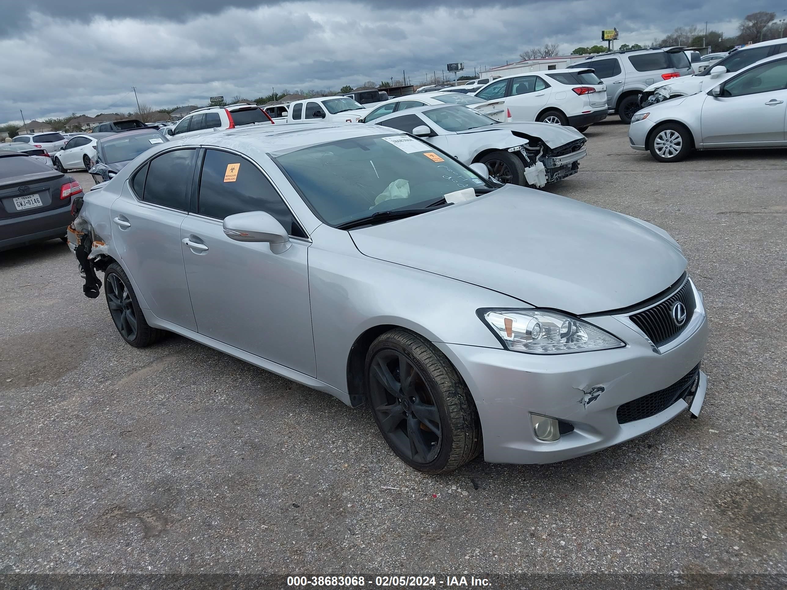 LEXUS IS 2009 jthbk262095105305