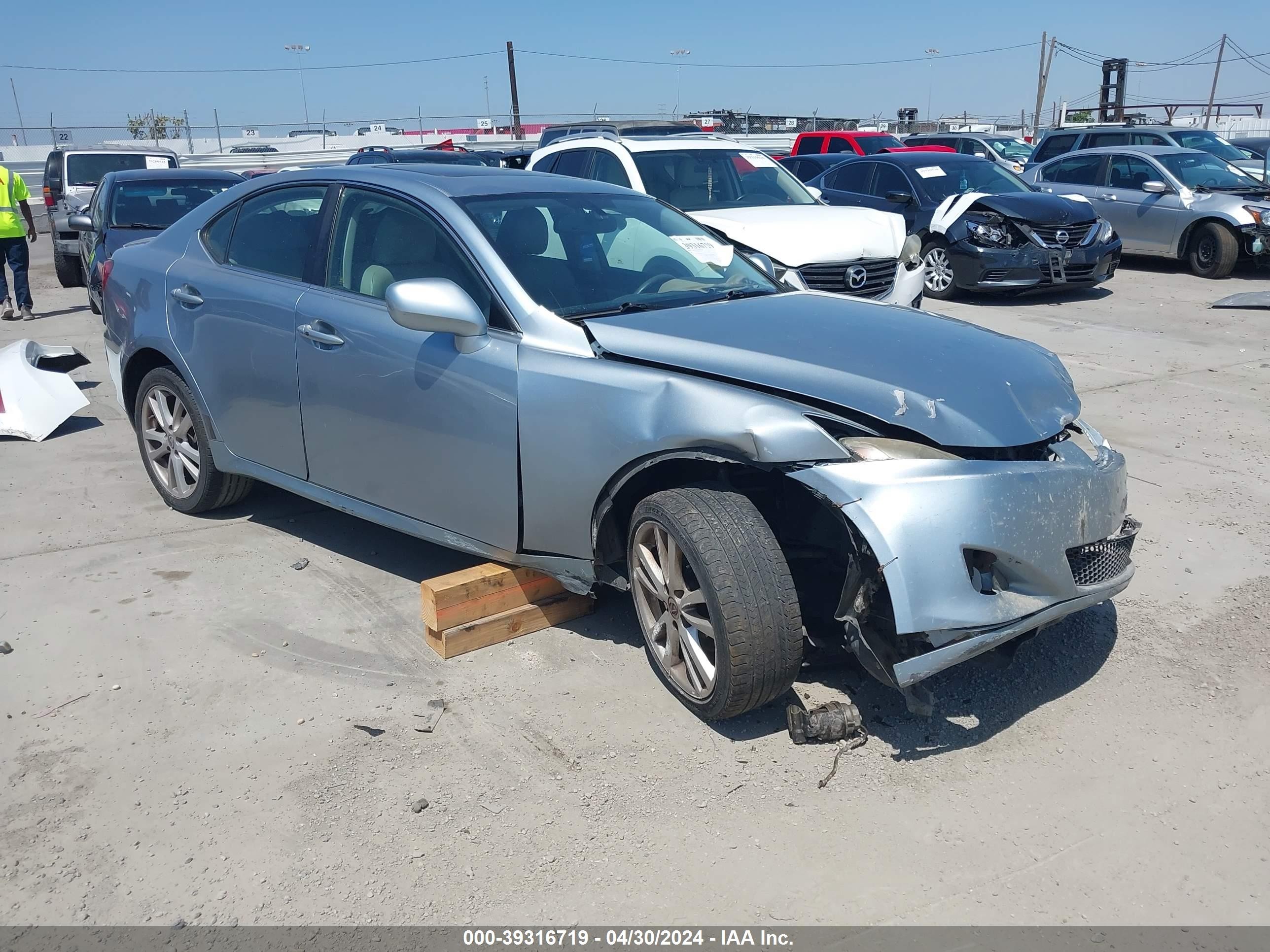 LEXUS IS 2006 jthbk262262016865