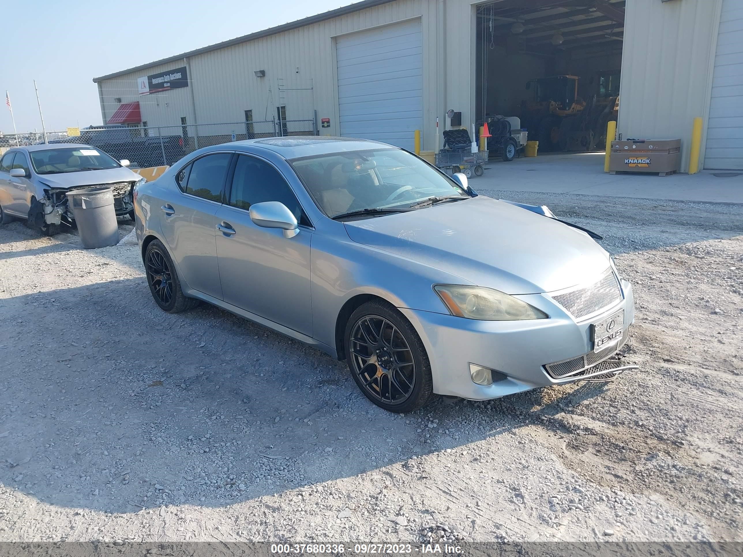 LEXUS IS 2006 jthbk262865012320