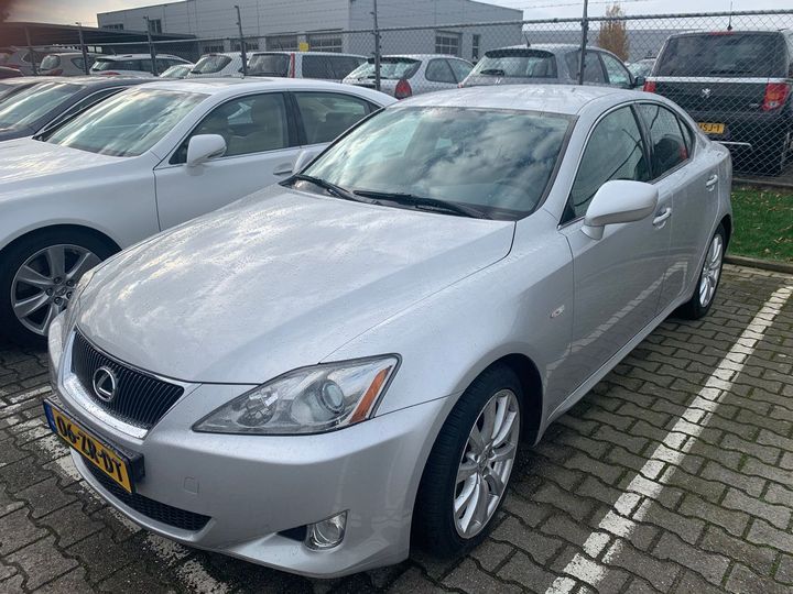 LEXUS IS 2008 jthbk262x05059534