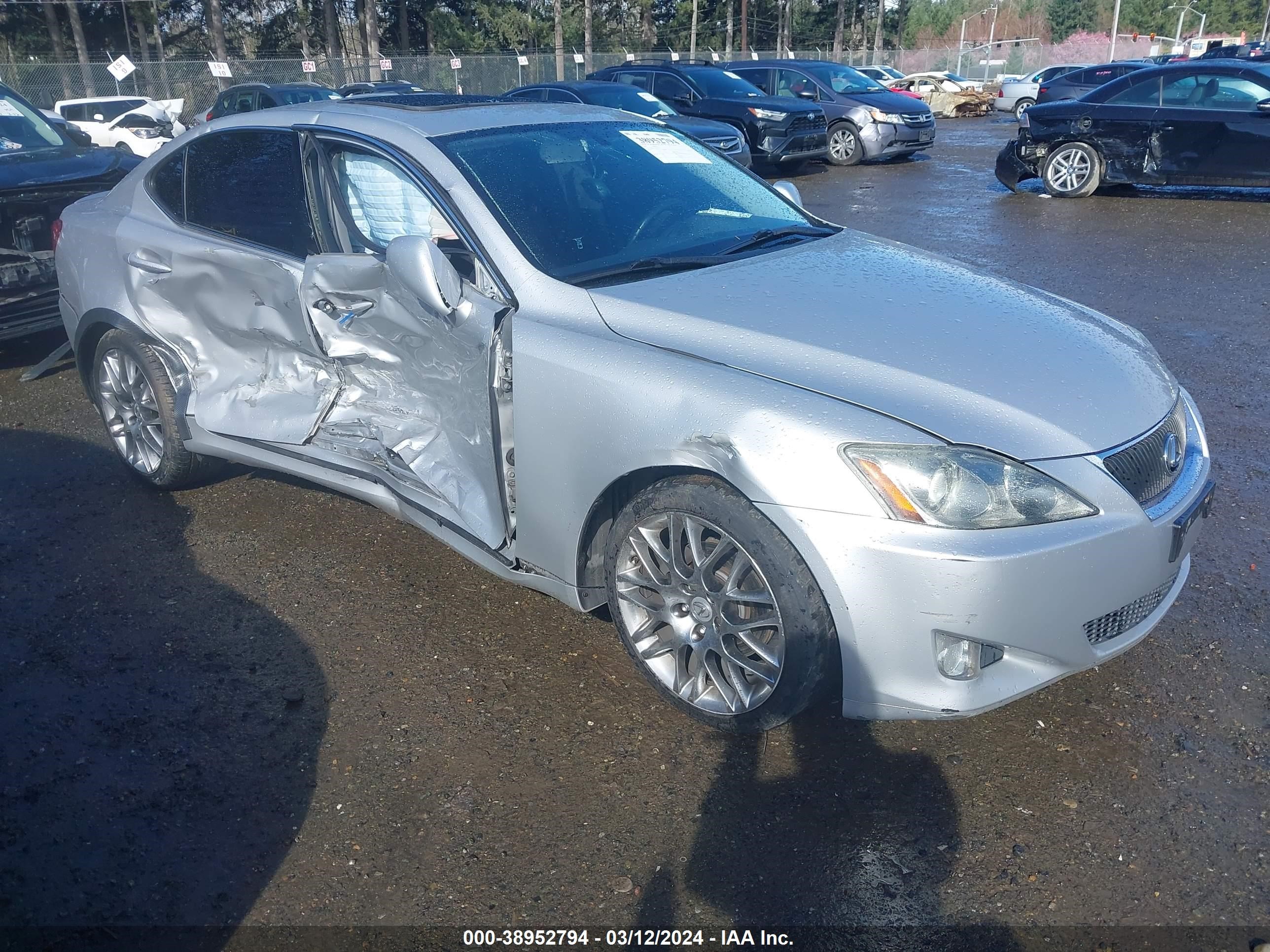 LEXUS IS 2006 jthbk262x65007619