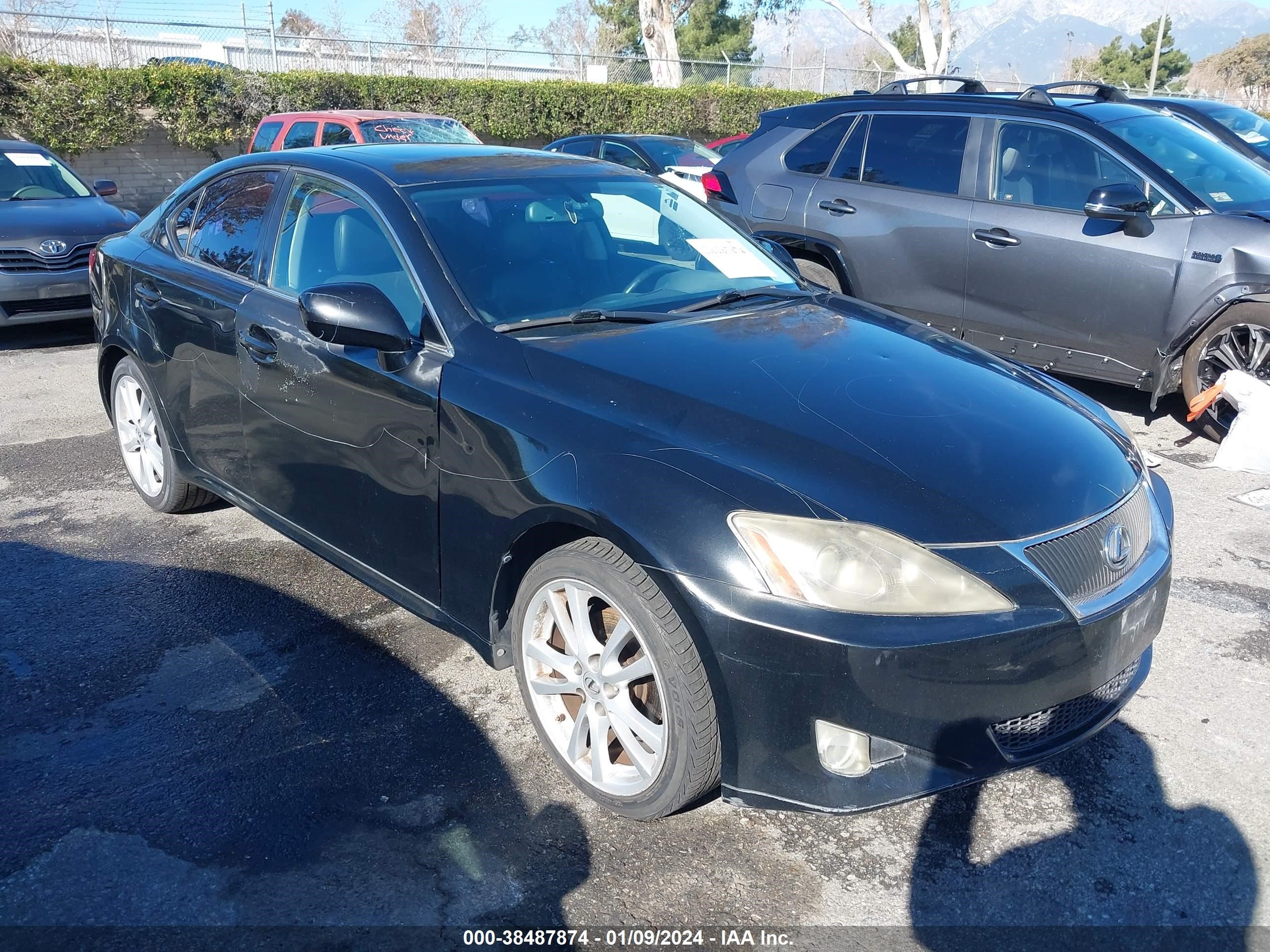 LEXUS IS 2006 jthbk262x65009645