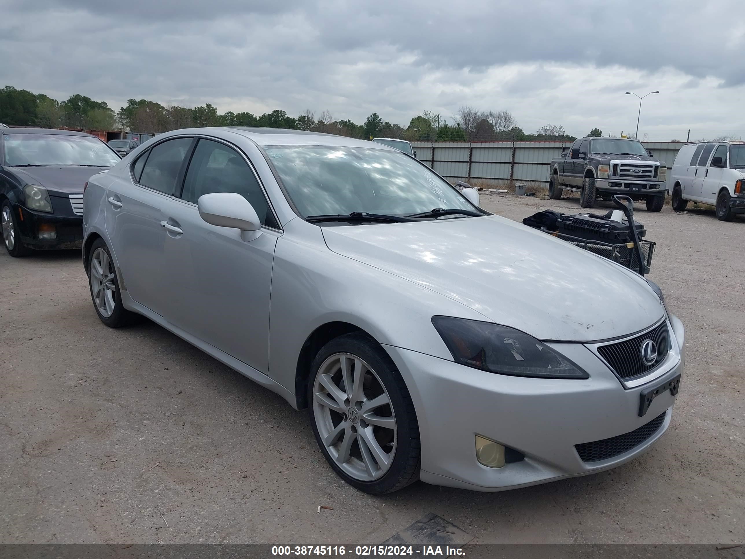 LEXUS IS 2007 jthbk262x75040914