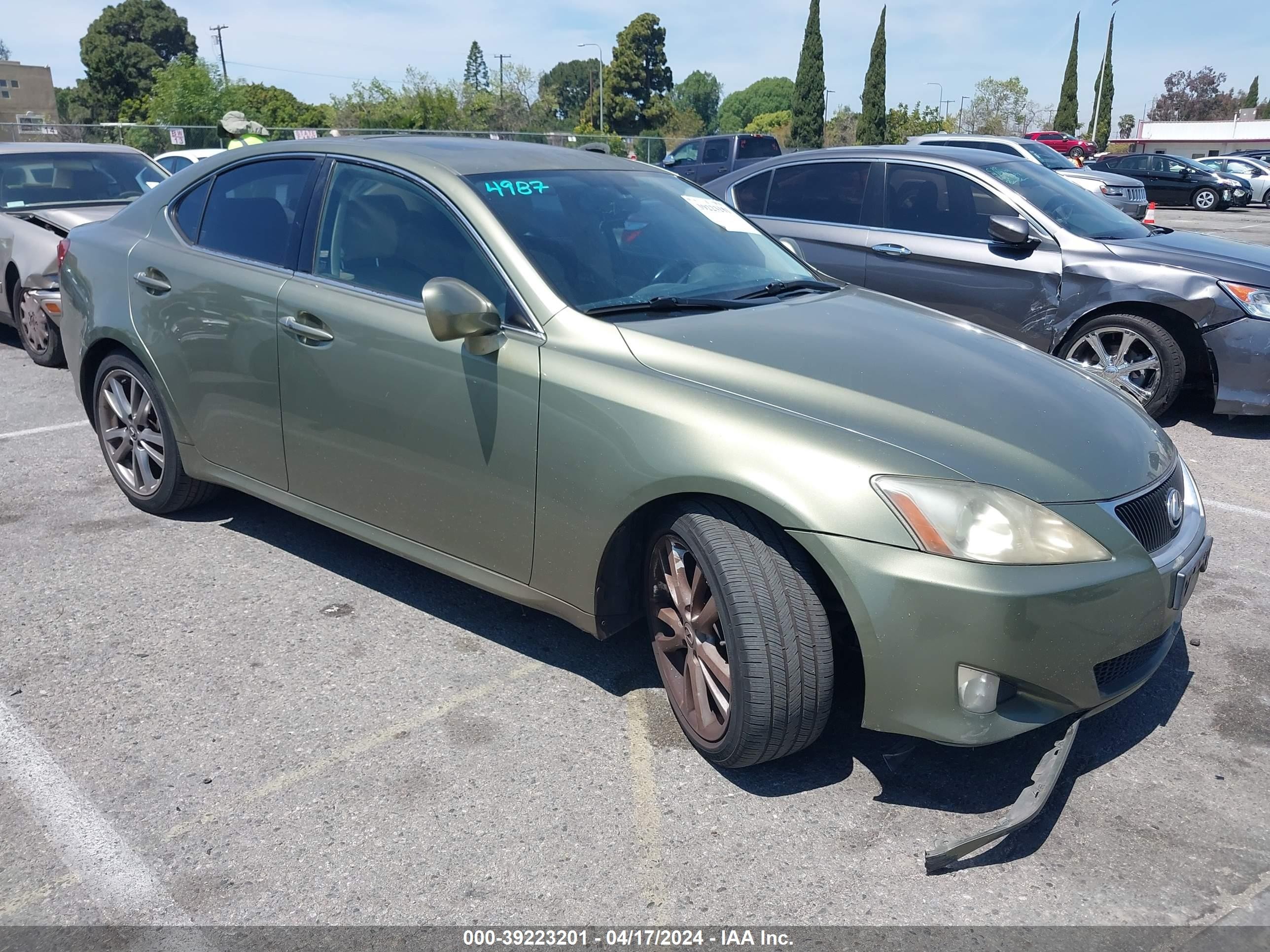 LEXUS IS 2008 jthbk262x82071325