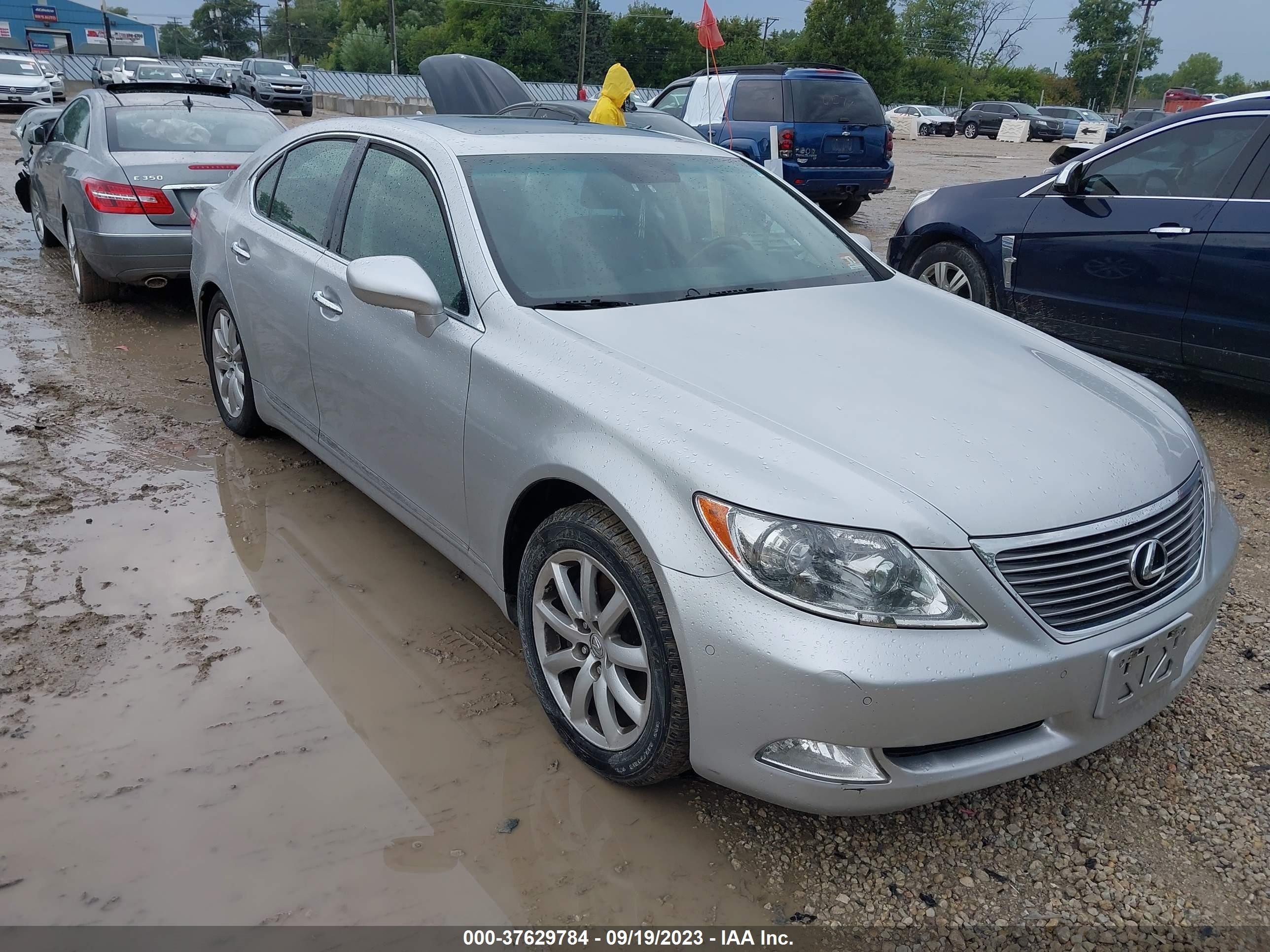 LEXUS LS 2007 jthbl46f875038137