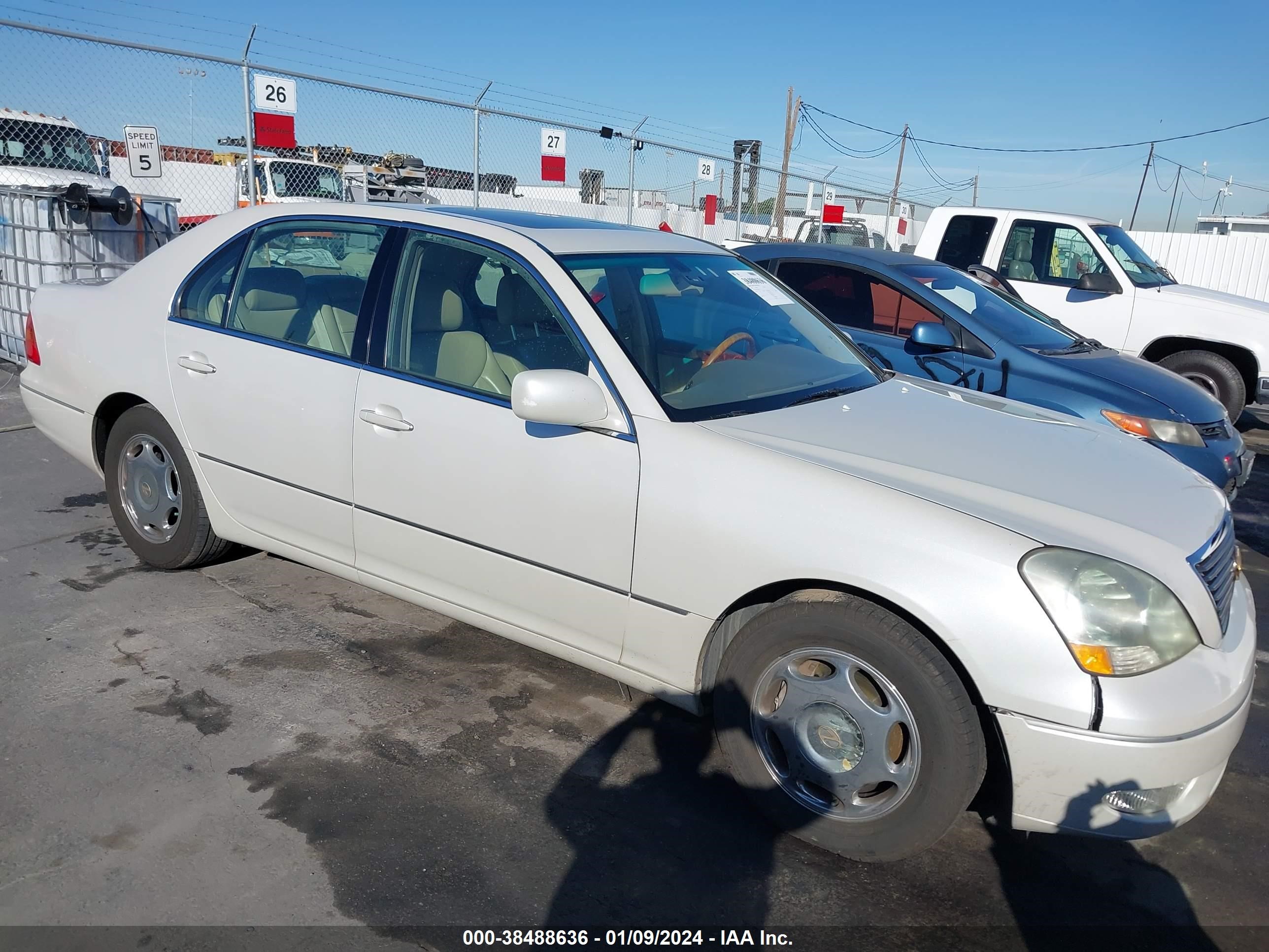 LEXUS LS 2001 jthbn30f010043737