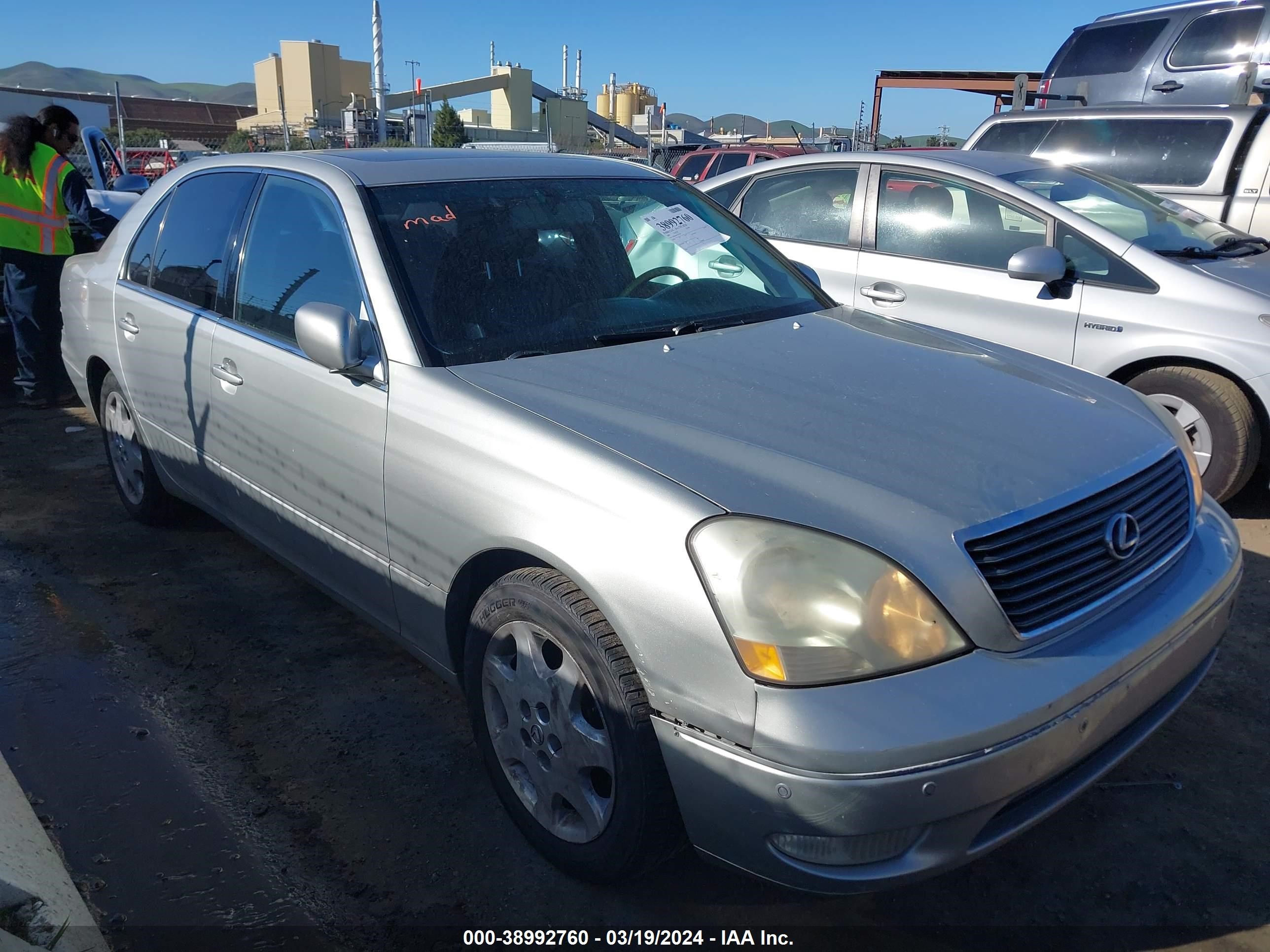 LEXUS LS 2003 jthbn30f330114240