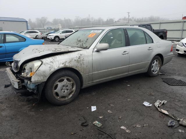 LEXUS LS430 2001 jthbn30f810013157