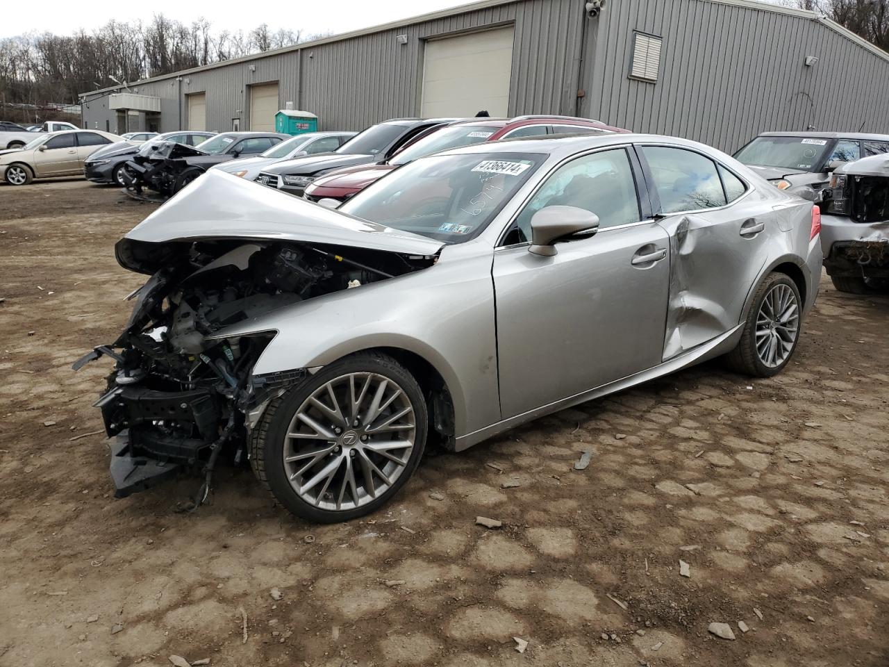 LEXUS IS 2019 jthc81d22k5036574